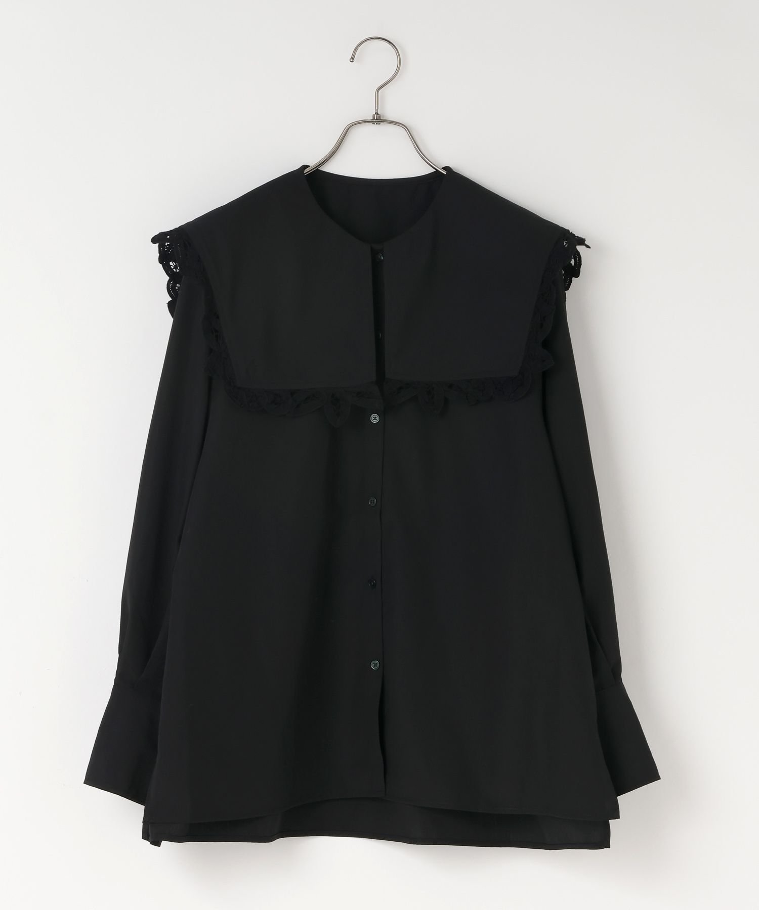 【ローリーズファーム/LOWRYS FARM】のBIGカラーレースブラウス インテリア・キッズ・メンズ・レディースファッション・服の通販 founy(ファニー) 　ファッション　Fashion　レディースファッション　Fashion for Women　トップス・カットソー　Cut & Sew Tops　シャツ・ブラウス・オフィスカジュアル　Elegant Blouses & Button-Ups　おすすめ　Recommended / Our Picks　カーディガン　Cardigan, Knitwear　シンプル　Simple, Minimal　ジャケット　Jacket, Outerwear　スクエア　Square, Square Shape　デニム　Denim, Jeans Material　ブロード　Broadcloth, Fine Cotton　レース　Lace, Lace Fabric　エレガント 上品　Elegant　ブラック09|ID: prp329100004749156 ipo3291000000034340969