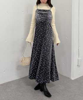 【アルシーヴ/archives】の花柄ベロアキャミワンピース 人気、トレンドファッション・服の通販 founy(ファニー) ファッション Fashion レディースファッション Fashion for Women ワンピース Dresses キャミソールワンピース Camisole Dresses インナー Innerwear キャミワンピース Cami Dress, Slip Dress ギャザー Gathered, Ruffled タートル Turtleneck, Turtle Collar ベロア Velour, Soft Velvet 冬 Winter / This Winter |ID:prp329100004749215