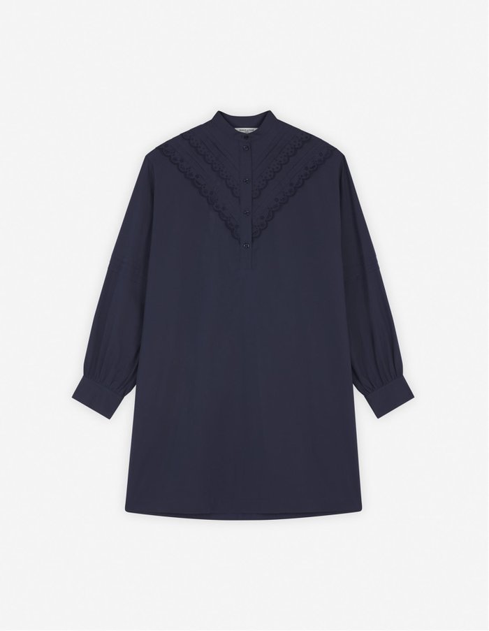 【その他のブランド/Other】の【公式】Maison Kitsune CRAFT EMBROIDERY SHIRT DRESS インテリア・キッズ・メンズ・レディースファッション・服の通販 founy(ファニー) https://founy.com/ ファッション Fashion レディースファッション Fashion for Women トップス・カットソー Cut & Sew Tops シャツ・ブラウス・オフィスカジュアル Elegant Blouses & Button-Ups ワンピース Dresses フォーマル・パーティードレス・結婚式用ドレス Elegant & Casual Dresses カフス Cuff Design ストレート Straight, Straight Cut 長袖 Long Sleeve, Full Sleeve ハーフ Half, Half-Length フォックス Fox, Fox Fur フロント Front, Front Design プリーツ Pleats, Pleated 無地 Plain, Solid Color レース Lace, Lace Fabric |ID: prp329100004749241 ipo3291000000034341486