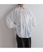 【ローリーズファーム/LOWRYS FARM】のスタンドフリルブラウス 人気、トレンドファッション・服の通販 founy(ファニー) ファッション Fashion レディースファッション Fashion for Women トップス・カットソー Cut & Sew Tops シャツ・ブラウス・オフィスカジュアル Elegant Blouses & Button-Ups インナー Innerwear カーディガン Cardigan, Knitwear ギャザー Gathered, Ruffled ジャケット Jacket, Outerwear スウェット / スエット Sweatshirt, Sweatwear フリル Frill, Ruffle フロント Front, Front Design リボン Ribbon, Bow thumbnail ホワイト|ID: prp329100004749249 ipo3291000000034645057