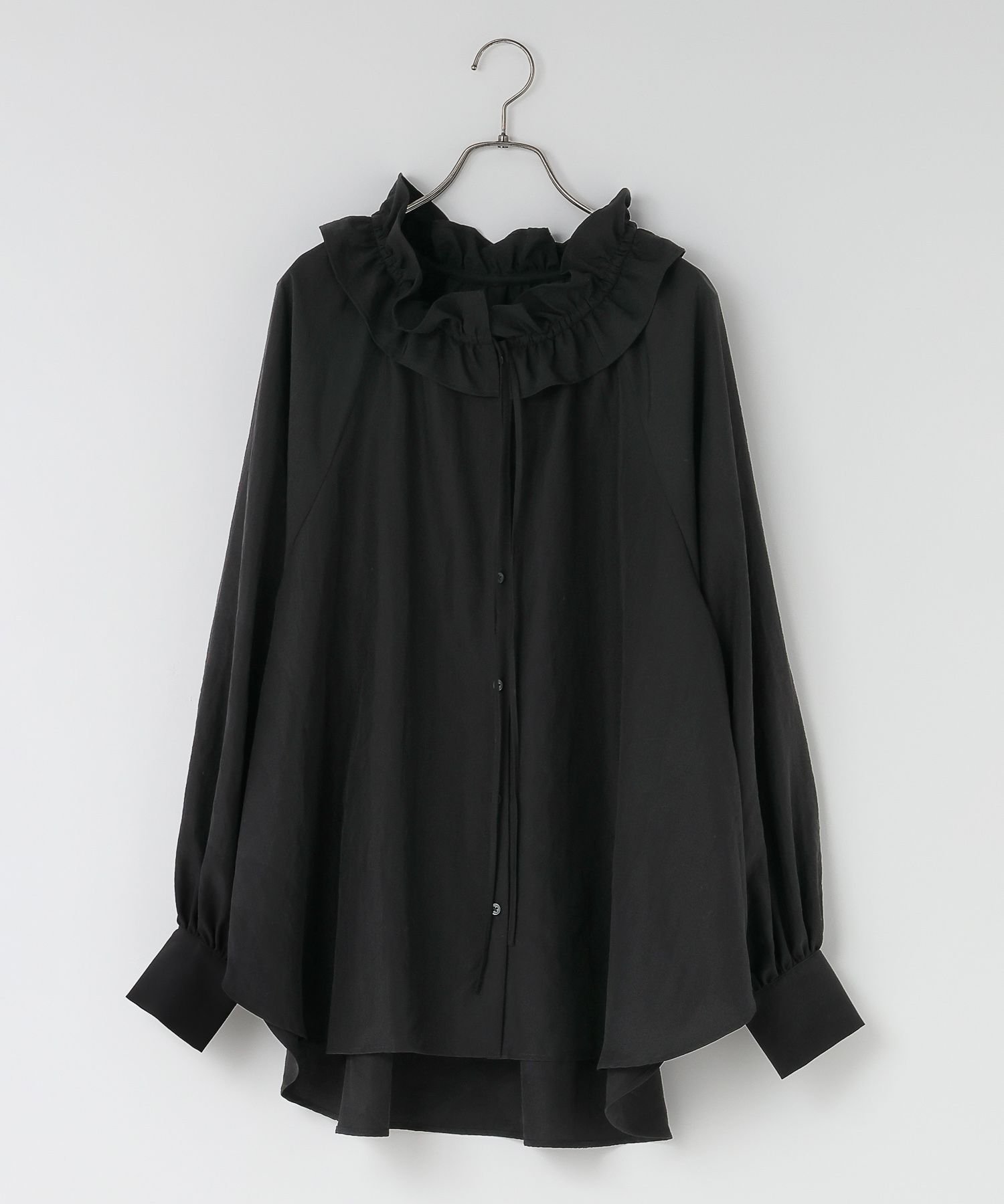 【ローリーズファーム/LOWRYS FARM】のスタンドフリルブラウス インテリア・キッズ・メンズ・レディースファッション・服の通販 founy(ファニー) 　ファッション　Fashion　レディースファッション　Fashion for Women　トップス・カットソー　Cut & Sew Tops　シャツ・ブラウス・オフィスカジュアル　Elegant Blouses & Button-Ups　インナー　Innerwear　カーディガン　Cardigan, Knitwear　ギャザー　Gathered, Ruffled　ジャケット　Jacket, Outerwear　スウェット / スエット　Sweatshirt, Sweatwear　フリル　Frill, Ruffle　フロント　Front, Front Design　リボン　Ribbon, Bow　ブラック|ID: prp329100004749249 ipo3291000000034645059