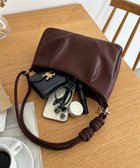 【ディスコート/Discoat】のタック使い2WAYアシメショルダーバッグ 人気、トレンドファッション・服の通販 founy(ファニー) ファッション Fashion レディースファッション Fashion for Women バッグ Bags 傘 Umbrella, Parasol ショルダー Shoulder, Shoulder Strap 財布 Wallet, Purse ハンカチ Handkerchief, Hanky フェイクレザー Faux Leather, PU Leather ポケット Pocket, Pocket Detail ポーチ Pouch, Small Case ラップ Wrap, Wrap Design 楽ちん Easy Fit, Comfortable 旅行 Travel thumbnail ブラウン|ID: prp329100004749290 ipo3291000000034374172