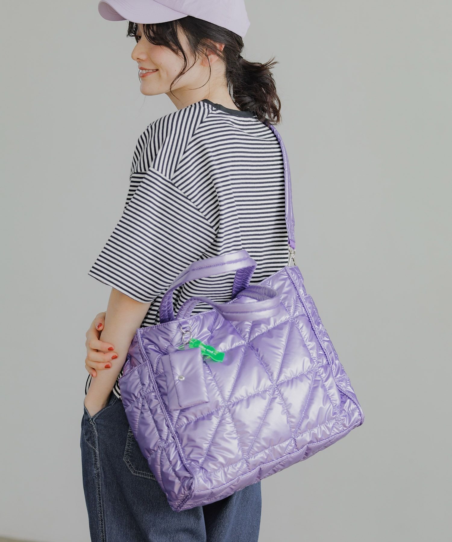 【ニコアンド/niko and】のオリジナル2WAYキルトトートバッグM_N インテリア・キッズ・メンズ・レディースファッション・服の通販 founy(ファニー)  ファッション Fashion レディースファッション Fashion for Women バッグ Bags おすすめ Recommended / Our Picks キルティング Quilted, Quilting コンパクト Compact, Small Size ショルダー Shoulder, Shoulder Strap チャーム Charm, Pendant ポケット Pocket, Pocket Detail 傘 Umbrella, Parasol 旅行 Travel ビジネス 仕事 通勤 Business / Work / Commuting パープル|ID: prp329100004749300 ipo3291000000034341830