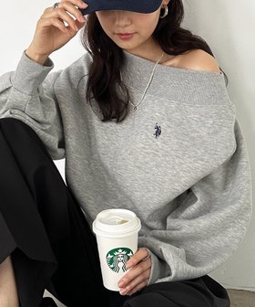 【ラナン/Ranan】のRanan/ U.S.P ワンショルスウェット 人気、トレンドファッション・服の通販 founy(ファニー) ファッション Fashion レディースファッション Fashion for Women トップス・カットソー Cut & Sew Tops レディースパーカー・カジュアルフーディー Casual Hoodies & Sweatshirts スウェット・クルーネックトップス Sweatshirts & Crewnecks / Relaxed Fit Sweat Tops アクセサリー Fashion Accessories イタリア Italy 腕時計 Wristwatch クロップド Cropped, Short Length コレクション Collection, Seasonal Line コンパクト Compact, Small Size 今季 This Season, Current Season シンプル Simple, Minimal スウェット / スエット Sweatshirt, Sweatwear スリーブ Sleeve, Long Sleeve / Short Sleeve タイトスカート Pencil Skirt, Tight Skirt デコルテ Décolleté, Neckline バランス Balance, Style Balance ポケット Pocket, Pocket Detail 別注 Limited Edition, Custom Order メンズ Men's, Menswear ロング Long, Long-Length おすすめ Recommended / Our Picks ビジネス 仕事 通勤 Business / Work / Commuting 2025年 2025 2025-2026秋冬・A/W Autumn/Winter 2025–26 AW25–26 |ID:prp329100004749344