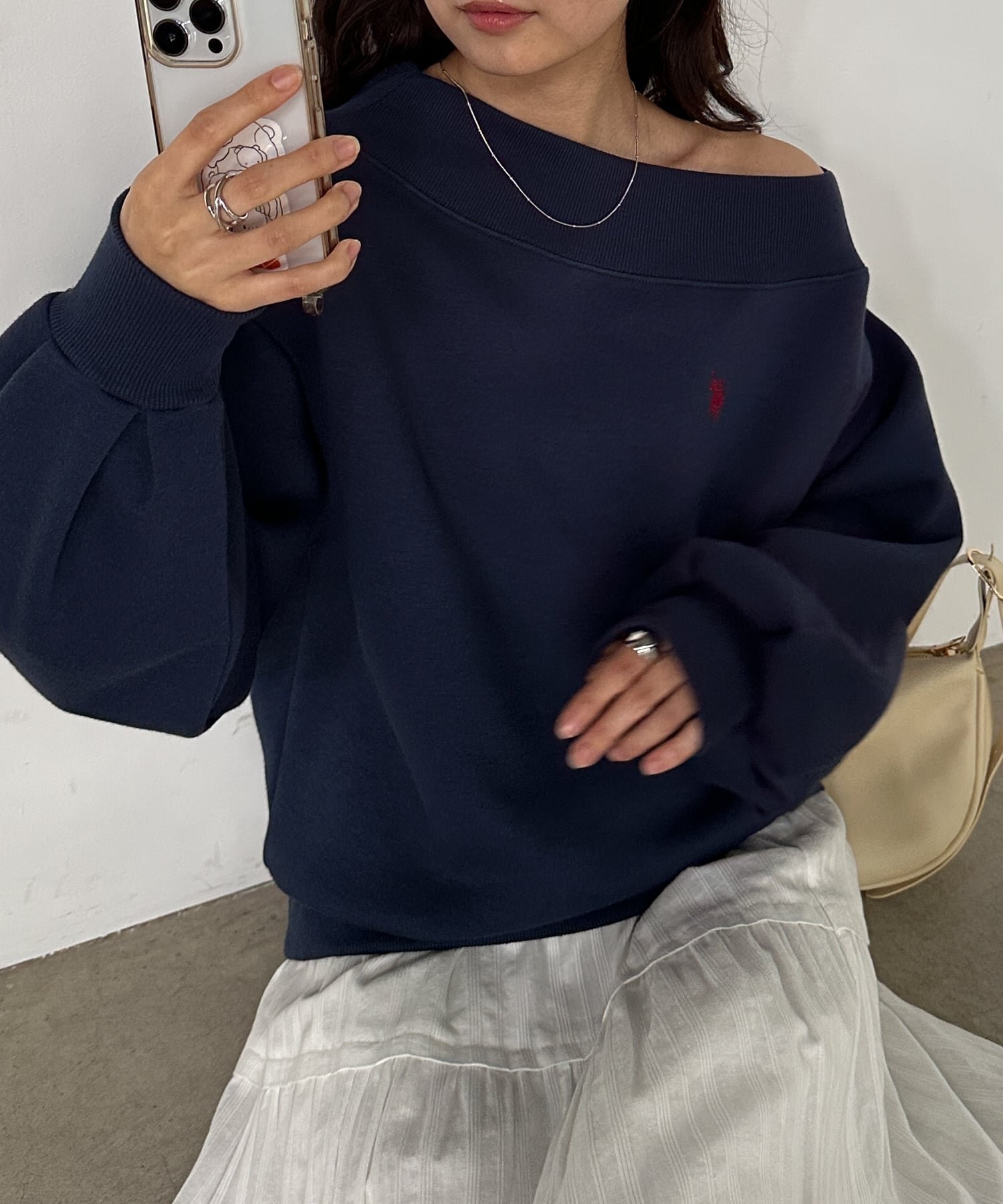 【ラナン/Ranan】のRanan/ U.S.P ワンショルスウェット インテリア・キッズ・メンズ・レディースファッション・服の通販 founy(ファニー)  ファッション Fashion レディースファッション Fashion for Women トップス・カットソー Cut & Sew Tops レディースパーカー・カジュアルフーディー Casual Hoodies & Sweatshirts スウェット・クルーネックトップス Sweatshirts & Crewnecks / Relaxed Fit Sweat Tops アクセサリー Fashion Accessories イタリア Italy 腕時計 Wristwatch クロップド Cropped, Short Length コレクション Collection, Seasonal Line コンパクト Compact, Small Size 今季 This Season, Current Season シンプル Simple, Minimal スウェット / スエット Sweatshirt, Sweatwear スリーブ Sleeve, Long Sleeve / Short Sleeve タイトスカート Pencil Skirt, Tight Skirt デコルテ Décolleté, Neckline バランス Balance, Style Balance ポケット Pocket, Pocket Detail 別注 Limited Edition, Custom Order メンズ Men's, Menswear ロング Long, Long-Length おすすめ Recommended / Our Picks ビジネス 仕事 通勤 Business / Work / Commuting 2025年 2025 2025-2026秋冬・A/W Autumn/Winter 2025–26 AW25–26 NE|ID: prp329100004749344 ipo3291000000034342111