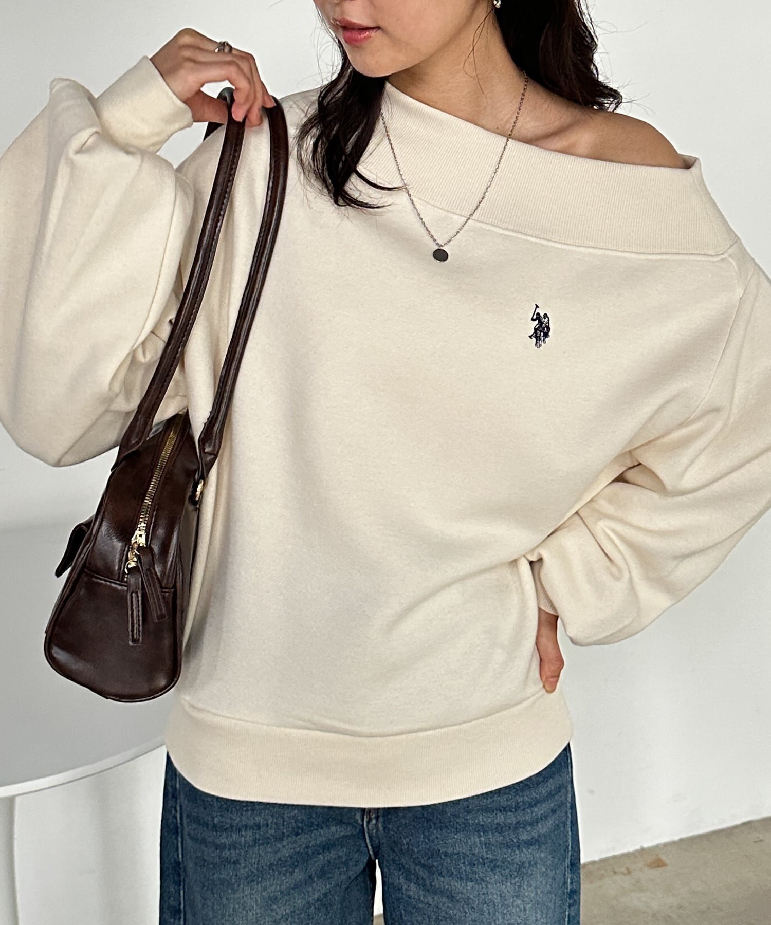 【ラナン/Ranan】のRanan/ U.S.P ワンショルスウェット インテリア・キッズ・メンズ・レディースファッション・服の通販 founy(ファニー)  ファッション Fashion レディースファッション Fashion for Women トップス・カットソー Cut & Sew Tops レディースパーカー・カジュアルフーディー Casual Hoodies & Sweatshirts スウェット・クルーネックトップス Sweatshirts & Crewnecks / Relaxed Fit Sweat Tops アクセサリー Fashion Accessories イタリア Italy 腕時計 Wristwatch クロップド Cropped, Short Length コレクション Collection, Seasonal Line コンパクト Compact, Small Size 今季 This Season, Current Season シンプル Simple, Minimal スウェット / スエット Sweatshirt, Sweatwear スリーブ Sleeve, Long Sleeve / Short Sleeve タイトスカート Pencil Skirt, Tight Skirt デコルテ Décolleté, Neckline バランス Balance, Style Balance ポケット Pocket, Pocket Detail 別注 Limited Edition, Custom Order メンズ Men's, Menswear ロング Long, Long-Length おすすめ Recommended / Our Picks ビジネス 仕事 通勤 Business / Work / Commuting 2025年 2025 2025-2026秋冬・A/W Autumn/Winter 2025–26 AW25–26 OW|ID: prp329100004749344 ipo3291000000034342112