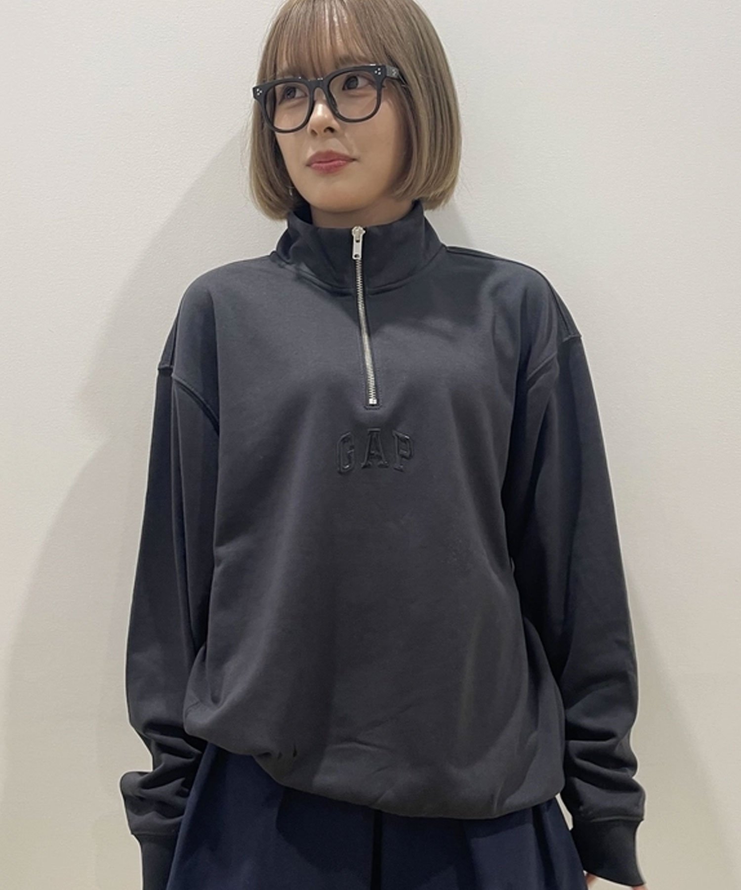 【ギャップ/GAP】のGAP アーチロゴ ハーフジップスウェット・トレーナー(ユニセックス) インテリア・キッズ・メンズ・レディースファッション・服の通販 founy(ファニー)  ファッション Fashion レディースファッション Fashion for Women トップス・カットソー Cut & Sew Tops レディースパーカー・カジュアルフーディー Casual Hoodies & Sweatshirts スウェット・クルーネックトップス Sweatshirts & Crewnecks / Relaxed Fit Sweat Tops ストレート Straight, Straight Cut トレーナー Sweatshirt, Trainer フィット Fit, Slim Fit モックネック Mock Neck, Short Turtleneck リラックス Relax, Relaxed Fit 長袖 Long Sleeve, Full Sleeve MOONLESS_NIGHT|ID: prp329100004749368 ipo3291000000034342249