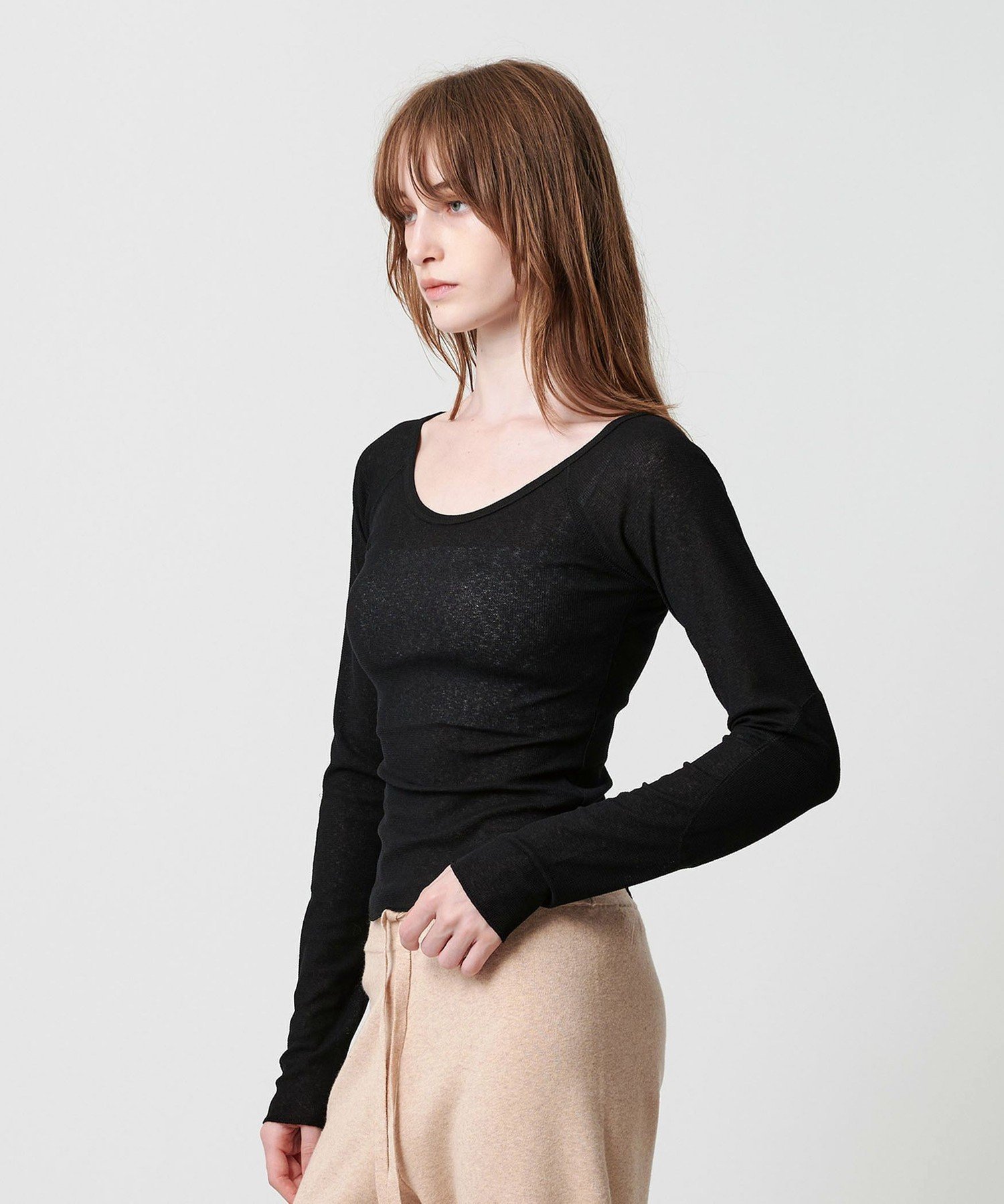 【ビューティ&ユース ユナイテッドアローズ/BEAUTY&YOUTH / UNITED ARROWS】のATTISESSION ワッフル ローカットネック トップス インテリア・キッズ・メンズ・レディースファッション・服の通販 founy(ファニー)  ファッション Fashion レディースファッション Fashion for Women トップス・カットソー Cut & Sew Tops インナー Innerwear カットソー Cut and Sewn Top カーディガン Cardigan, Knitwear コンパクト Compact, Small Size ジャケット Jacket, Outerwear スリーブ Sleeve, Long Sleeve / Short Sleeve バランス Balance, Style Balance ボトム Bottoms, Lower Wear ミニスカート Mini Skirt, Short Skirt ロング Long, Long-Length ワイド Wide, Wide Fit ワッフル Waffle, Waffle Knit おすすめ Recommended / Our Picks BLACK|ID: prp329100004749419 ipo3291000000034342576