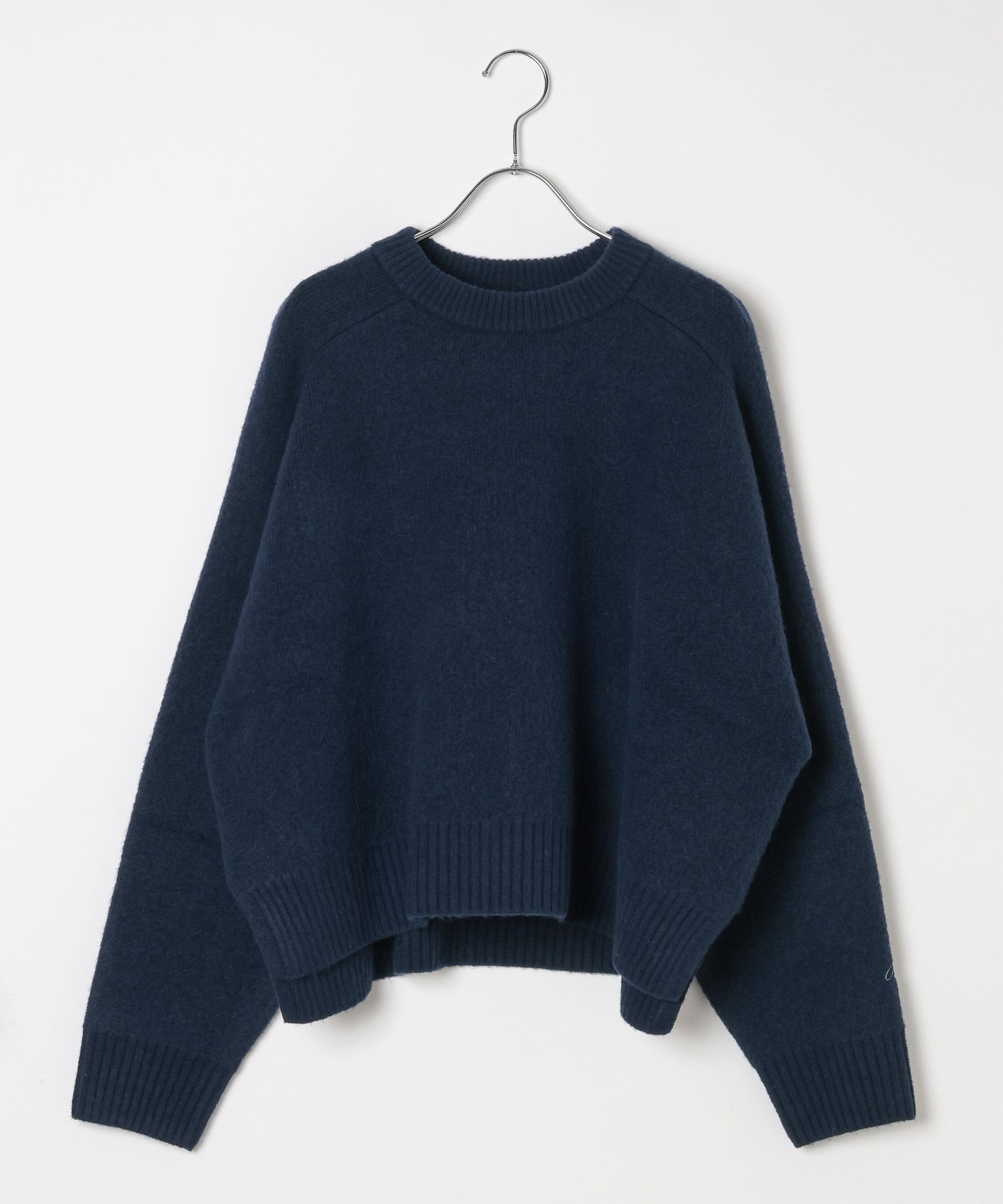 【ベイフロー/BAYFLOW】のコンフォートブークレニットプルオーバー インテリア・キッズ・メンズ・レディースファッション・服の通販 founy(ファニー) 　ファッション　Fashion　レディースファッション　Fashion for Women　トップス・カットソー　Cut & Sew Tops　ニット　Knit Tops & Sweaters　カジュアルプルオーバー・ニットトップス　Pullovers & Knit Tops / Casual Pullovers　おすすめ　Recommended / Our Picks　スリット　Slit, Slit Detail　センター　Center, Center Line　バランス　Balance, Style Balance　ワンポイント　One Point, Statement Accent　【WEB限定】ネイビー88|ID: prp329100004749451 ipo3291000000034425427