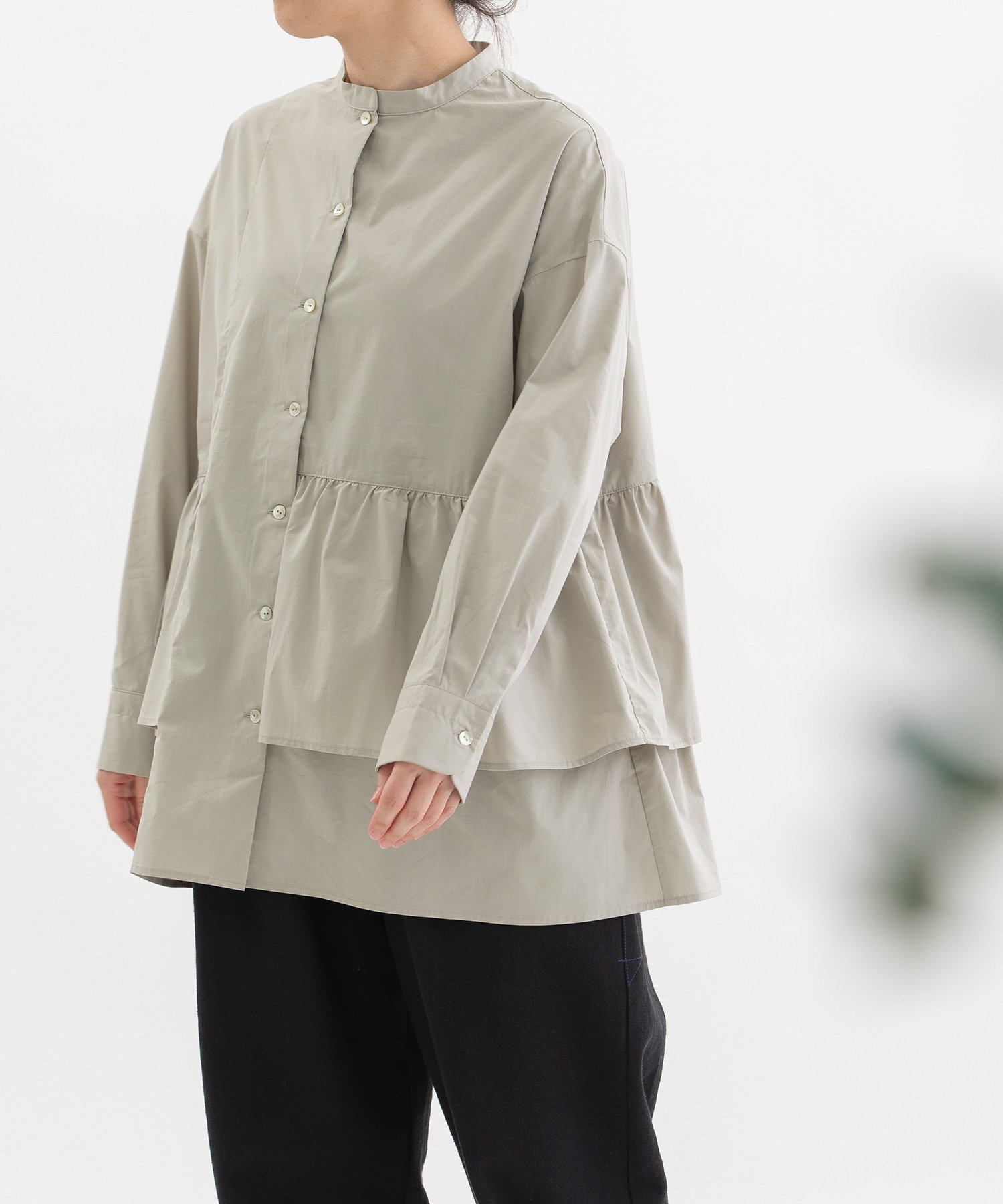 【プードゥドゥ/POU DOU DOU】のアシメトリーティアードデザインシャツ インテリア・キッズ・メンズ・レディースファッション・服の通販 founy(ファニー)  ファッション Fashion レディースファッション Fashion for Women トップス・カットソー Cut & Sew Tops シャツ・ブラウス・オフィスカジュアル Elegant Blouses & Button-Ups アシンメトリー Asymmetrical Style シンプル Simple, Minimal スマート Smart, Elegant チュニック Tunic, Long Top トレンド Trend, Trending Now フォルム Silhouette, Form フリル Frill, Ruffle リラックス Relax, Relaxed Fit モカ|ID: prp329100004749523 ipo3291000000034343283