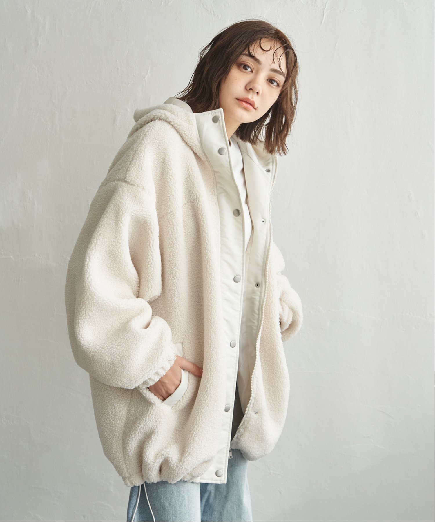 【ノッチ/notch】のボアビッグフードブルゾン インテリア・キッズ・メンズ・レディースファッション・服の通販 founy(ファニー) ファッション Fashion レディースファッション Fashion for Women アウター Coat / Outerwear Collection ブルゾンジャケット・スポーティアウター Blouson Jackets おすすめ Recommended / Our Picks インナー Innerwear トレンド Trend, Trending Now ビッグ Big, Oversized ブロック Block, Solid Block Pattern プリーツ Pleats, Pleated ボトム Bottoms, Lower Wear ワイド Wide, Wide Fit 冬 Winter / This Winter オフホワイト|ID: prp329100004749831 ipo3291000000035129885