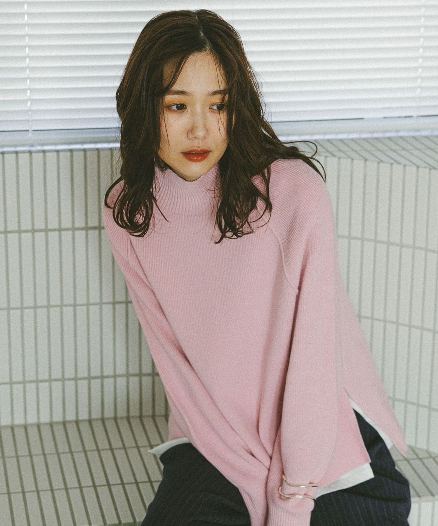 【グローバルワーク/GLOBAL WORK】のメルティハイネックアゼプルオーバー/581157 インテリア・キッズ・メンズ・レディースファッション・服の通販 founy(ファニー) ファッション Fashion レディースファッション Fashion for Women トップス・カットソー Cut & Sew Tops カジュアルプルオーバー・ニットトップス Pullovers & Knit Tops / Casual Pullovers おすすめ Recommended / Our Picks スリット Slit, Slit Detail ハイネック High Neck, Mock Neck ボトム Bottoms, Lower Wear リラックス Relax, Relaxed Fit エレガント 上品 Elegant ※ライトピンク22|ID: prp329100004749871 ipo3291000000034827725