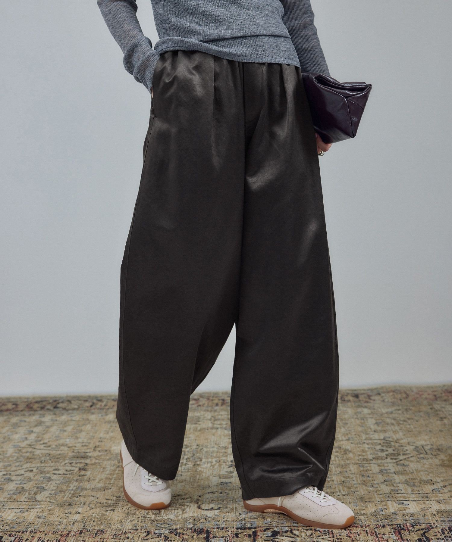 【サロン アダム エ ロペ/SALON adam et rope'】のサテンフェードイージーカーヴィーパンツ 人気、トレンドファッション・服の通販 founy(ファニー) ファッション Fashion レディースファッション Fashion for Women パンツ Pants & Trousers ウォッシュ Washed Finish クロップド Cropped, Short Length サテン Satin, Glossy Fabric シンプル Simple, Minimal バランス Balance, Style Balance ポケット Pocket, Pocket Detail リラックス Relax, Relaxed Fit 冬 Winter / This Winter おすすめ Recommended / Our Picks エレガント 上品 Elegant other-1|ID: prp329100004750387 ipo3291000000034568069