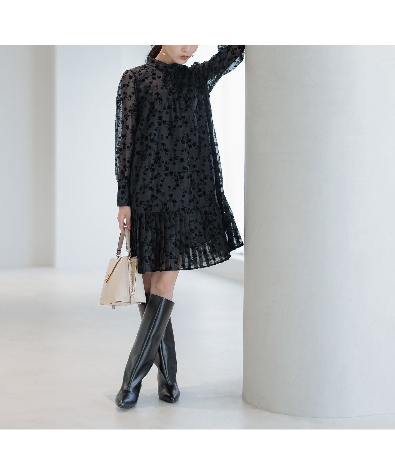 【アンデミュウ/Andemiu】のシアーフロッキーキリカエミニワンピース 人気、トレンドファッション・服の通販 founy(ファニー) 　ファッション　Fashion　レディースファッション　Fashion for Women　ワンピース　Dresses　エアリー　Airy Texture　シアー　Sheer, See-Through　ショート　Short, Short Length　タイツ　Tights, Legwear　フラワー　Flower, Floral　プリント　Print, Printed Pattern　プリーツ　Pleats, Pleated　ロング　Long, Long-Length　エレガント 上品　Elegant　A/W・秋冬　Autumn/Winter　 other-1|ID: prp329100004750500 ipo3291000000034659851