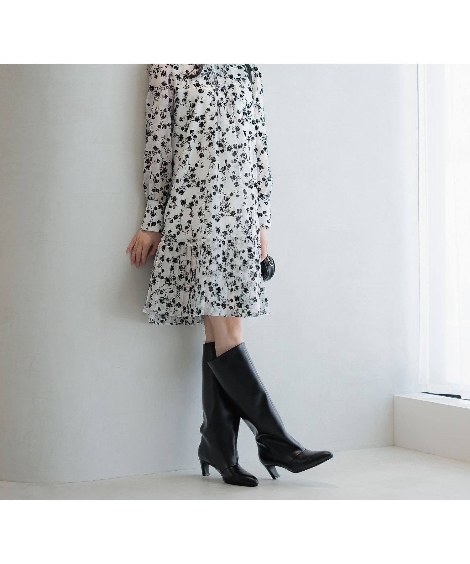 【アンデミュウ/Andemiu】のシアーフロッキーキリカエミニワンピース インテリア・キッズ・メンズ・レディースファッション・服の通販 founy(ファニー) 　ファッション　Fashion　レディースファッション　Fashion for Women　ワンピース　Dresses　エアリー　Airy Texture　シアー　Sheer, See-Through　ショート　Short, Short Length　タイツ　Tights, Legwear　フラワー　Flower, Floral　プリント　Print, Printed Pattern　プリーツ　Pleats, Pleated　ロング　Long, Long-Length　エレガント 上品　Elegant　A/W・秋冬　Autumn/Winter　オフ|ID: prp329100004750500 ipo3291000000034659855