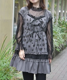 【アクシーズファム/axes femme】のフロッキーローズチュニック 人気、トレンドファッション・服の通販 founy(ファニー) ファッション Fashion レディースファッション Fashion for Women トップス・カットソー Cut & Sew Tops おすすめ Recommended / Our Picks インナー Innerwear クラシカル Classical, Vintage-Inspired ショート Short, Short Length チュニック Tunic, Long Top デコルテ Décolleté, Neckline ハイネック High Neck, Mock Neck フェミニン Feminine, Girly フリル Frill, Ruffle フレア Flare, Flared フロント Front, Front Design ボトム Bottoms, Lower Wear リボン Ribbon, Bow レース Lace, Lace Fabric ロング Long, Long-Length エレガント 上品 Elegant A/W・秋冬 Autumn/Winter |ID:prp329100004750557