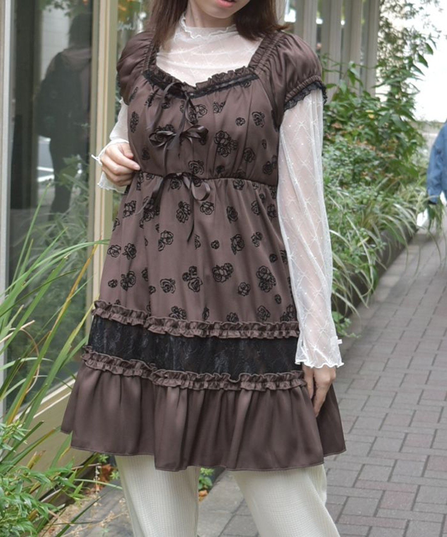 【アクシーズファム/axes femme】のフロッキーローズチュニック インテリア・キッズ・メンズ・レディースファッション・服の通販 founy(ファニー)  ファッション Fashion レディースファッション Fashion for Women トップス・カットソー Cut & Sew Tops おすすめ Recommended / Our Picks インナー Innerwear クラシカル Classical, Vintage-Inspired ショート Short, Short Length チュニック Tunic, Long Top デコルテ Décolleté, Neckline ハイネック High Neck, Mock Neck フェミニン Feminine, Girly フリル Frill, Ruffle フレア Flare, Flared フロント Front, Front Design ボトム Bottoms, Lower Wear リボン Ribbon, Bow レース Lace, Lace Fabric ロング Long, Long-Length エレガント 上品 Elegant A/W・秋冬 Autumn/Winter 茶|ID: prp329100004750557 ipo3291000000034350111