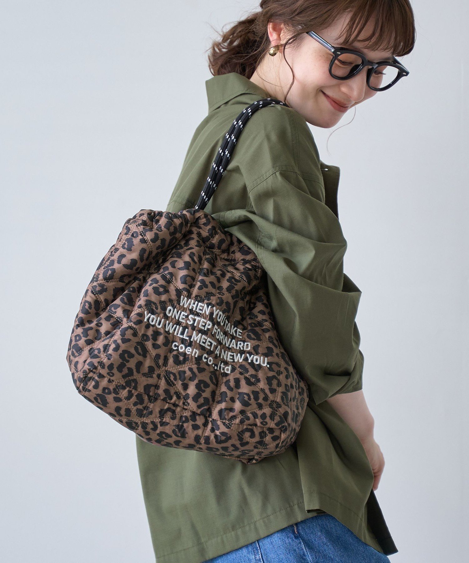 【コーエン/COEN】のロゴ刺繍キカキルトショルダーバッグ(Mサイズ) インテリア・キッズ・メンズ・レディースファッション・服の通販 founy(ファニー) 　ファッション　Fashion　レディースファッション　Fashion for Women　キルト　Quilt, Quilted Fabric　ショルダー　Shoulder, Shoulder Strap　ポケット　Pocket, Pocket Detail　人気　Popular, Best Seller　ビジネス 仕事 通勤　Business / Work / Commuting　その他4|ID: prp329100004750635 ipo3291000000034428989