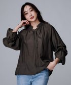 【アンタイトル/UNTITLED】の【キャンディスリーブ/エレガント】フリルギャザーネックブラウス 人気、トレンドファッション・服の通販 founy(ファニー) ファッション Fashion レディースファッション Fashion for Women トップス・カットソー Cut & Sew Tops シャツ・ブラウス・オフィスカジュアル Elegant Blouses & Button-Ups エアリー Airy Texture エレガント 上品 Elegant シンプル Simple, Minimal スマート Smart, Elegant スリーブ Sleeve, Long Sleeve / Short Sleeve デコルテ Décolleté, Neckline ネックレス Necklace, Pendant Necklace リボン Ribbon, Bow リラックス Relax, Relaxed Fit ワイド Wide, Wide Fit おすすめ Recommended / Our Picks thumbnail ブラウン|ID: prp329100004750737 ipo3291000000034351412
