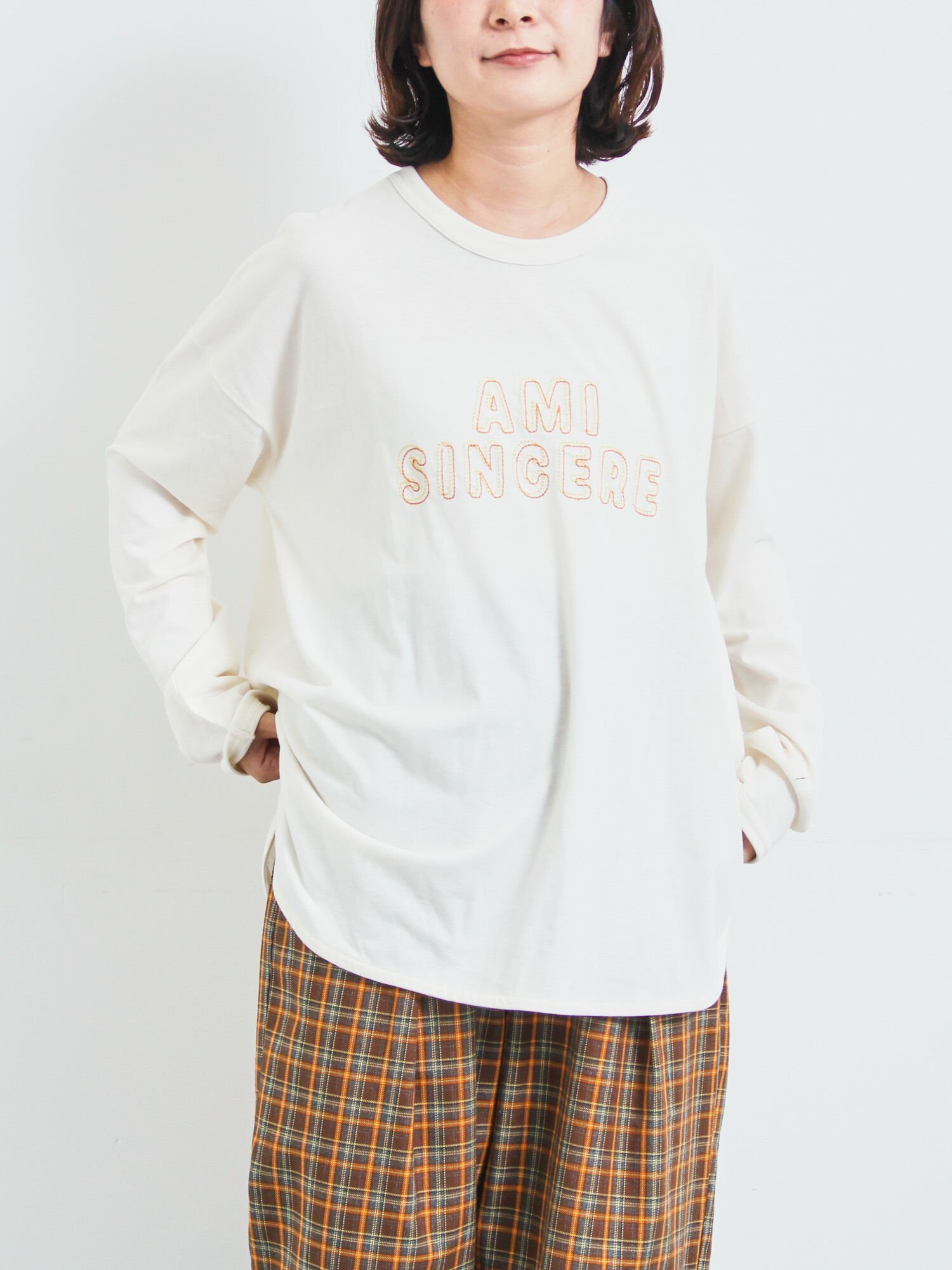 【サマンサモスモス/Samansa Mos2】のアソートロゴロンT インテリア・キッズ・メンズ・レディースファッション・服の通販 founy(ファニー)  ファッション Fashion レディースファッション Fashion for Women トップス・カットソー Cut & Sew Tops ロングTシャツ・Tシャツ Longline T-Shirts & Tees インナー Innerwear デニム Denim, Jeans Material フロント Front, Front Design リラックス Relax, Relaxed Fit ロング Long, Long-Length キナリ|ID: prp329100004750754 ipo3291000000034351512