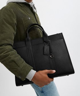 【コーチ/COACH / MEN】のウェスリー トート 人気、トレンドファッション・服の通販 founy(ファニー) ファッション Fashion メンズファッション Fashion for Men クラシック Classic, Timeless Style 軽量 Lightweight, Ultra Light ジップ Zip, Zipper ニューヨーク New York, NYC Style ポケット Pocket, Pocket Detail ラップ Wrap, Wrap Design おすすめ Recommended / Our Picks ギフト プレゼント Gift / Present ビジネス 仕事 通勤 Business / Work / Commuting |ID:prp329100004750826