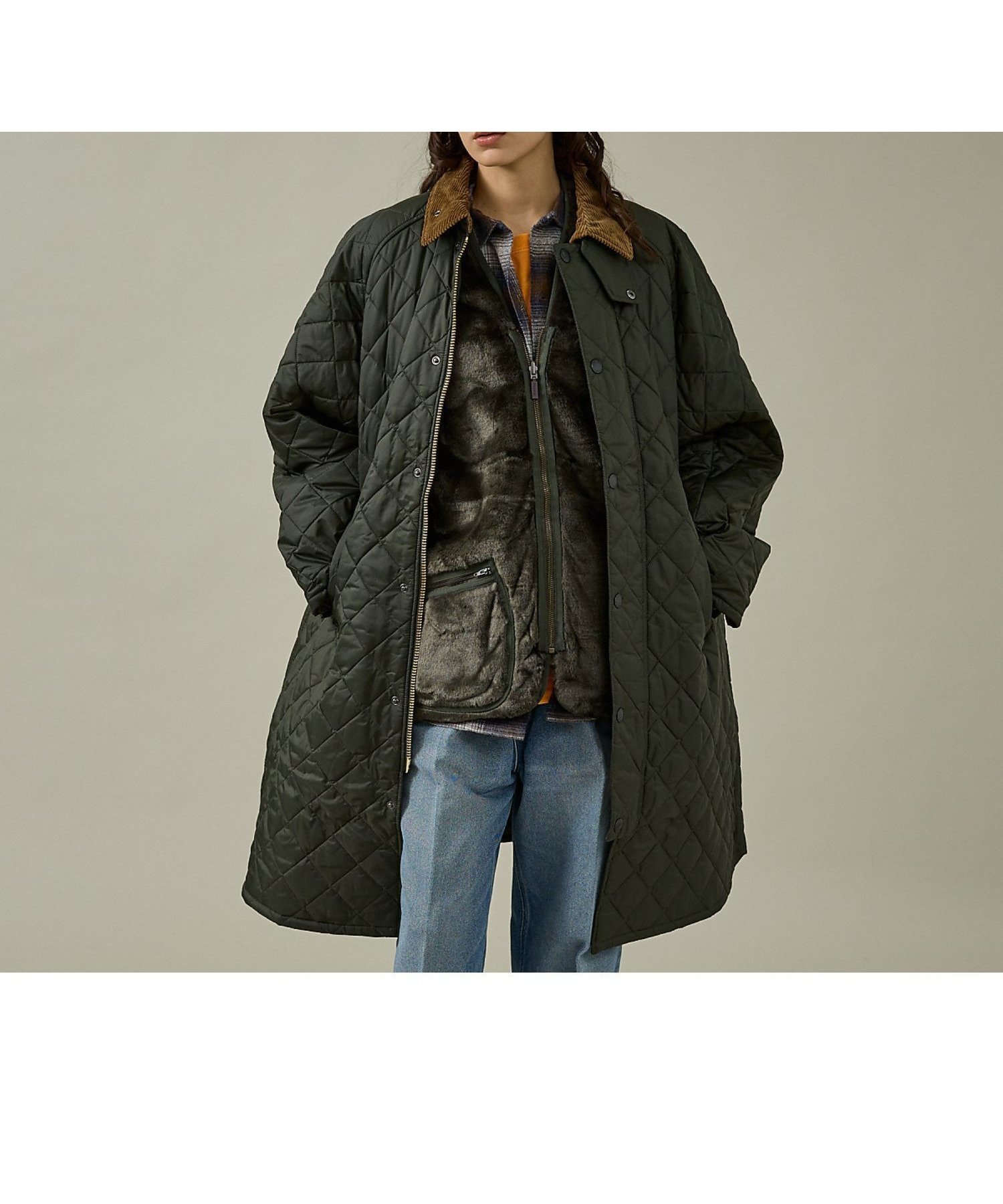 【アバハウス/ABAHOUSE / MEN】の【Barbour / バブアー】EXMOOR / エクスモア キルティング ステ インテリア・キッズ・メンズ・レディースファッション・服の通販 founy(ファニー)  ファッション Fashion メンズファッション Fashion for Men アウトドア Outdoor Clothing キルティング Quilted, Quilting コーデュロイ Corduroy, Cord Fabric 軽量 Lightweight, Ultra Light シェイプ Shape, Slim Fit ジップ Zip, Zipper タートルネック Turtleneck, High Neck ダイヤモンド Diamond, Brilliant Cut デニム Denim, Jeans Material 定番 Standard, Basic Item 人気 Popular, Best Seller バランス Balance, Style Balance フロント Front, Front Design ポケット Pocket, Pocket Detail ミドル Middle Length, Mid Height ロング Long, Long-Length エレガント 上品 Elegant ビジネス 仕事 通勤 Business / Work / Commuting セージグリーン|ID: prp329100004750874 ipo3291000000034352350