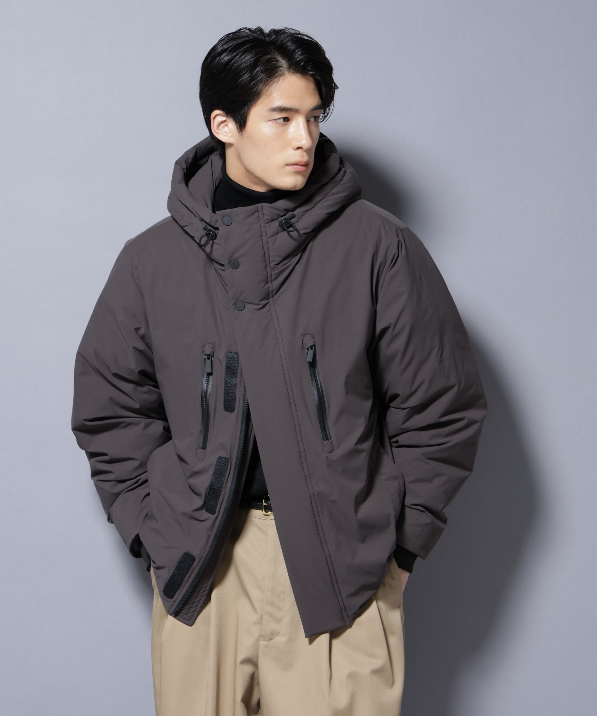 【ナノ ユニバース/nano universe / MEN】の「西川ダウン」SOLOTEXショートダウン インテリア・キッズ・メンズ・レディースファッション・服の通販 founy(ファニー)  ファッション Fashion メンズファッション Fashion for Men クッション Cushion, Throw Pillow 軽量 Lightweight, Ultra Light ショート Short, Short Length ジップ Zip, Zipper スタンダード Standard, Basic ストレッチ Stretch, Stretchy Fabric スポーティ Sporty, Casual Athletic ダウン Down, Puffer なめらか Smooth, Silky Texture 人気 Popular, Best Seller フロント Front, Front Design ポケット Pocket, Pocket Detail 防寒 Cold Protection, Winter-Ready メンズ Men's, Menswear モダン Modern, Contemporary 2025年 2025 2025-2026秋冬・A/W Autumn/Winter 2025–26 AW25–26 チャコール3|ID: prp329100004750883 ipo3291000000034352428