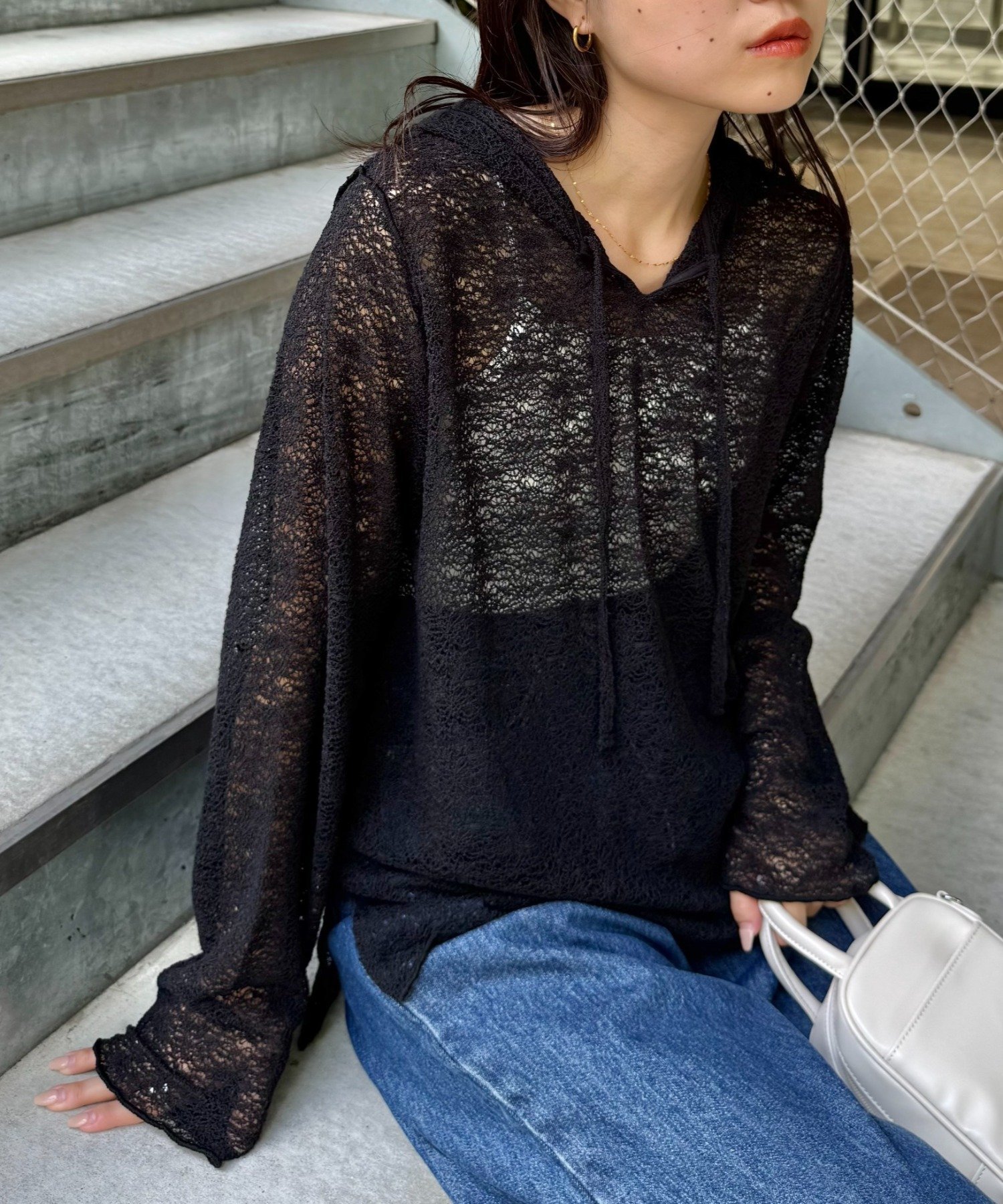 【チャオパニックティピー/CIAOPANIC TYPY】のスキッパーレースフーディー インテリア・キッズ・メンズ・レディースファッション・服の通販 founy(ファニー) 　ファッション　Fashion　レディースファッション　Fashion for Women　アクセサリー　Fashion Accessories　キャミソール　Camisole, Spaghetti Strap Top　キャミワンピース　Cami Dress, Slip Dress　サロペット　Overalls, Salopette　スニーカー　Sneakers, Trainers　スリット　Slit, Slit Detail　透かし　Cut-Out, Lacework　タンク　Tank Top, Sleeveless Top　ダウン　Down, Puffer　デニム　Denim, Jeans Material　ネックレス　Necklace, Pendant Necklace　パーカー　Hoodie, Parka　フェミニン　Feminine, Girly　ミックス　Mix, Mixed Style　リラックス　Relax, Relaxed Fit　おすすめ　Recommended / Our Picks　エレガント 上品　Elegant　ブラック|ID: prp329100004751115 ipo3291000000034932912