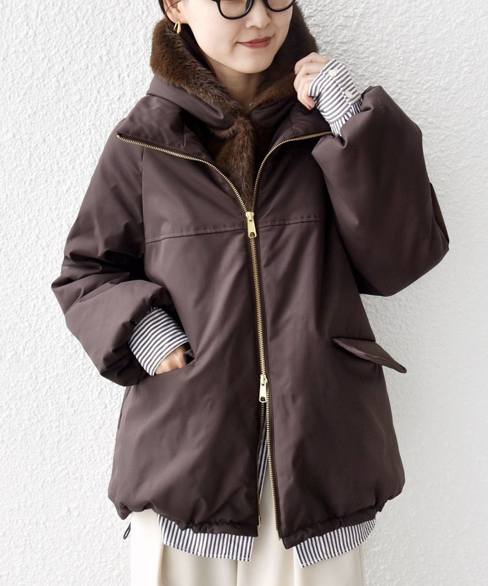 【シップス フォー ウィメン/SHIPS】の【WEB限定】2WAY フェイクファー 中綿 ブルゾン インテリア・キッズ・メンズ・レディースファッション・服の通販 founy(ファニー) https://founy.com/ ファッション Fashion レディースファッション Fashion for Women アウター Coat / Outerwear Collection ブルゾンジャケット・スポーティアウター Blouson Jackets 秋 Autumn シンプル Simple, Minimal ジャケット Jacket, Outerwear スラックス Slacks, Dress Pants ツイル Twist, Twisted Detail デニム Denim, Jeans Material フェイクファー Faux Fur, Imitation Fur フロント Front, Front Design ブルゾン Blouson, Bomber Jacket ポケット Pocket, Pocket Detail 冬 Winter / This Winter エレガント 上品 Elegant 2025年 2025 2025-2026秋冬・A/W Autumn/Winter 2025–26 AW25–26 |ID: prp329100004751748 ipo3291000000034850923