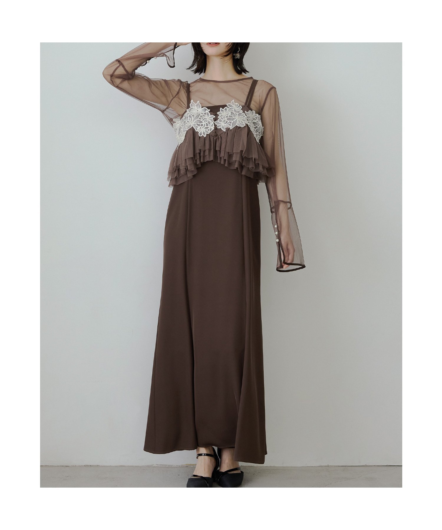 【ビーフラット/bflat】のペタルエンブロイダリードレス 3点セット チュール ブラウス ビスチェ インテリア・キッズ・メンズ・レディースファッション・服の通販 founy(ファニー) 　ファッション　Fashion　レディースファッション　Fashion for Women　トップス・カットソー　Cut & Sew Tops　シャツ・ブラウス・オフィスカジュアル　Elegant Blouses & Button-Ups　ビスチェ　Bustiers & Corset Tops / Layered Bustier Style　ワンピース　Dresses　フォーマル・パーティードレス・結婚式用ドレス　Elegant & Casual Dresses　エレガント 上品　Elegant　キャミワンピース　Cami Dress, Slip Dress　シンプル　Simple, Minimal　スリット　Slit, Slit Detail　スリーブ　Sleeve, Long Sleeve / Short Sleeve　チュール　Tulip, Tulip Motif　パール　Pearl, Pearl Accent　ビスチェ　Bustier, Corset Top　フラワー　Flower, Floral　フリル　Frill, Ruffle　フレア　Flare, Flared　ベスト　Vest, Waistcoat　おすすめ　Recommended / Our Picks　結婚式　Wedding　披露宴　Wedding Reception　二次会　After Party　チョコレートブラウン|ID: prp329100004751762 ipo3291000000034510131