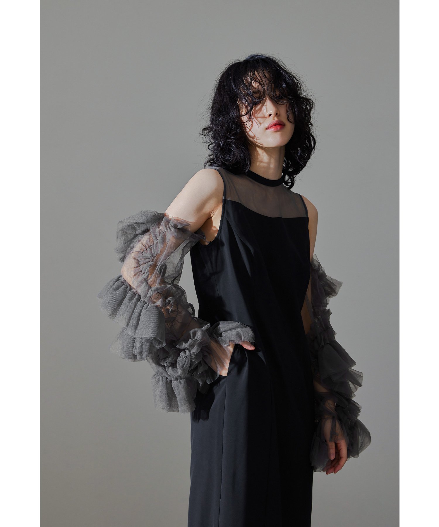 【ビーフラット/bflat】のデタッチスリーブドレス チュール フリル ベロア パール パーティードレス インテリア・キッズ・メンズ・レディースファッション・服の通販 founy(ファニー) ファッション Fashion レディースファッション Fashion for Women トップス・カットソー Cut & Sew Tops ベロアトップス Velour Tops / Velvet-Look Items ワンピース Dresses フォーマル・パーティードレス・結婚式用ドレス Elegant & Casual Dresses シンプル Simple, Minimal チュール Tulip, Tulip Motif ドッキング Docking, Mixed Material ドレス Dress, One-Piece パール Pearl, Pearl Accent フリル Frill, Ruffle ベロア Velour, Soft Velvet ポケット Pocket, Pocket Detail ランダム Random, Irregular おすすめ Recommended / Our Picks エレガント 上品 Elegant 結婚式 Wedding 披露宴 Wedding Reception 二次会 After Party ブラック|ID: prp329100004751798 ipo3291000000034599973