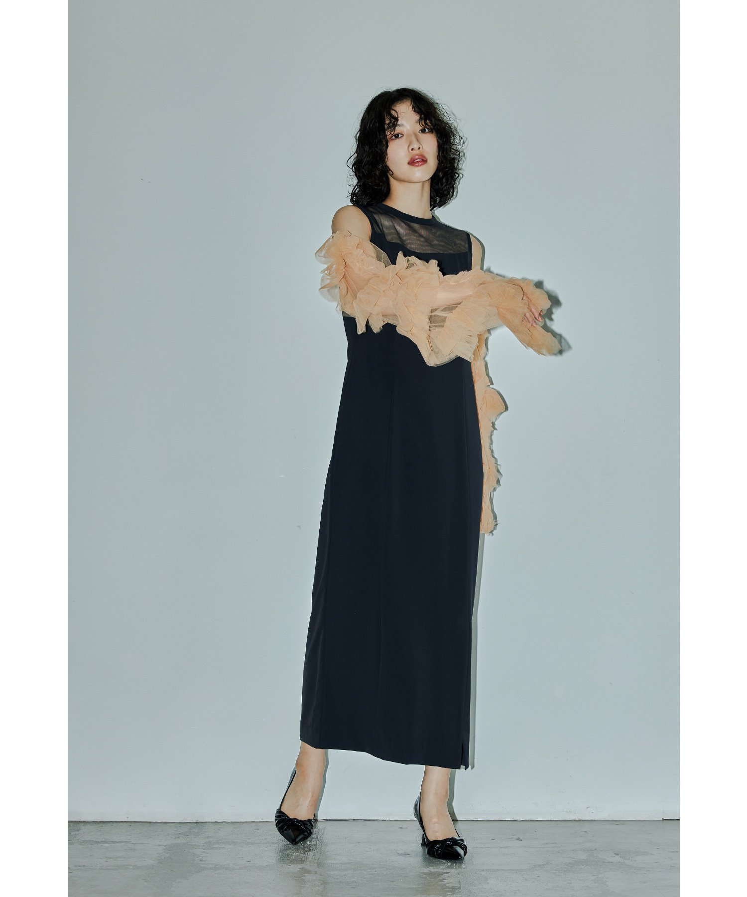 【ビーフラット/bflat】のデタッチスリーブドレス チュール フリル ベロア パール パーティードレス インテリア・キッズ・メンズ・レディースファッション・服の通販 founy(ファニー) ファッション Fashion レディースファッション Fashion for Women トップス・カットソー Cut & Sew Tops ベロアトップス Velour Tops / Velvet-Look Items ワンピース Dresses フォーマル・パーティードレス・結婚式用ドレス Elegant & Casual Dresses シンプル Simple, Minimal チュール Tulip, Tulip Motif ドッキング Docking, Mixed Material ドレス Dress, One-Piece パール Pearl, Pearl Accent フリル Frill, Ruffle ベロア Velour, Soft Velvet ポケット Pocket, Pocket Detail ランダム Random, Irregular おすすめ Recommended / Our Picks エレガント 上品 Elegant 結婚式 Wedding 披露宴 Wedding Reception 二次会 After Party ネイビー|ID: prp329100004751798 ipo3291000000034599978