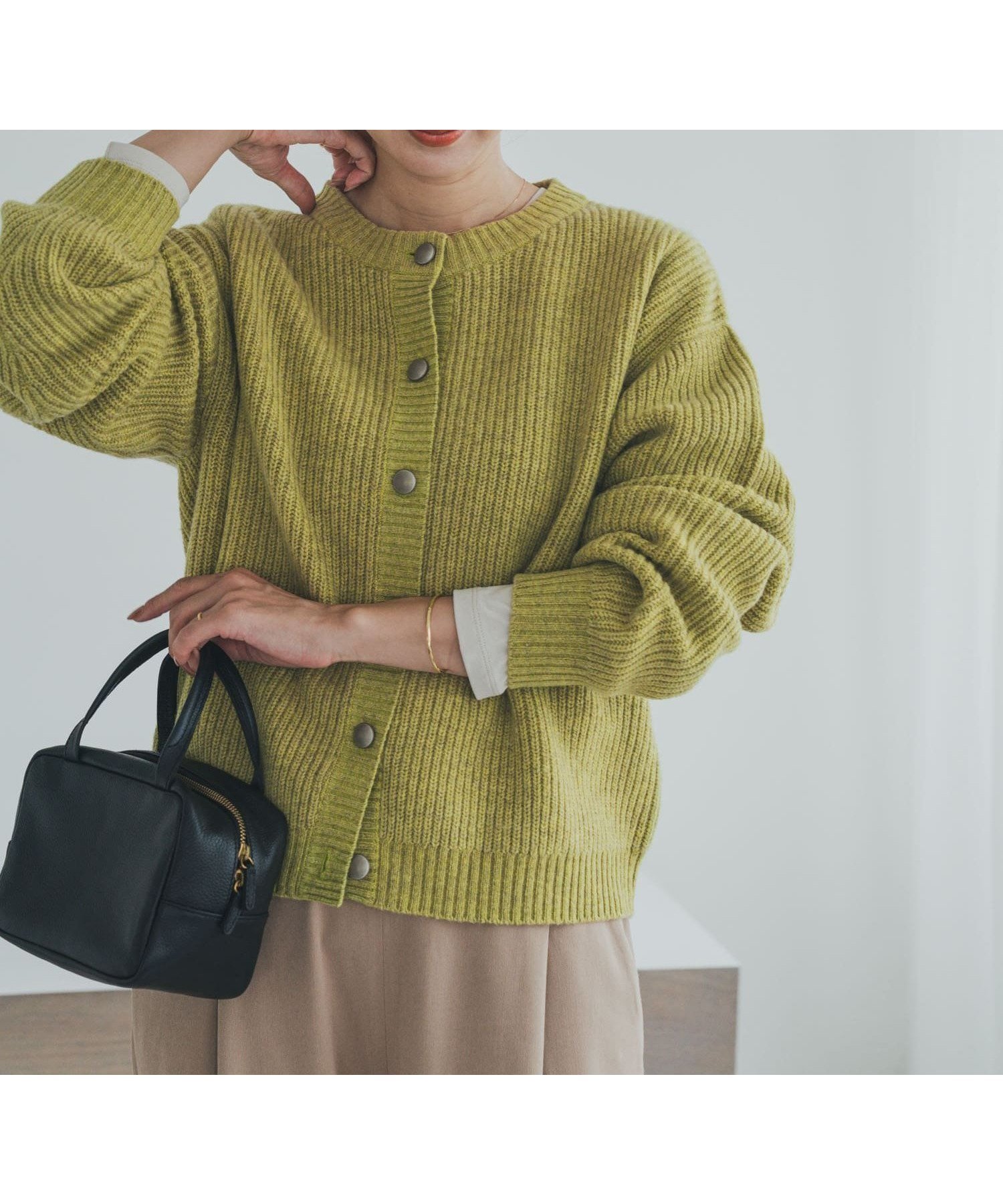 【アーバンリサーチ ドアーズ/URBAN RESEARCH DOORS】のハミルトンウール畦クルーネックカーディガン インテリア・キッズ・メンズ・レディースファッション・服の通販 founy(ファニー) ファッション Fashion レディースファッション Fashion for Women トップス・カットソー Cut & Sew Tops カーディガン・羽織り Layered Style Cardigans アンティーク Antique-Inspired 畦 Ribbed Knit カーディガン Cardigan, Knitwear ショート Short, Short Length シルバー Silver, Metallic Silver シンプル Simple, Minimal ドット Polka Dot, Dot Pattern バランス Balance, Style Balance フロント Front, Front Design ボトム Bottoms, Lower Wear A/W・秋冬 Autumn/Winter 冬 Winter / This Winter エレガント 上品 Elegant 2025年 2025 2025-2026秋冬・A/W Autumn/Winter 2025–26 AW25–26 PISTACHIO|ID: prp329100004751831 ipo3291000000034780782