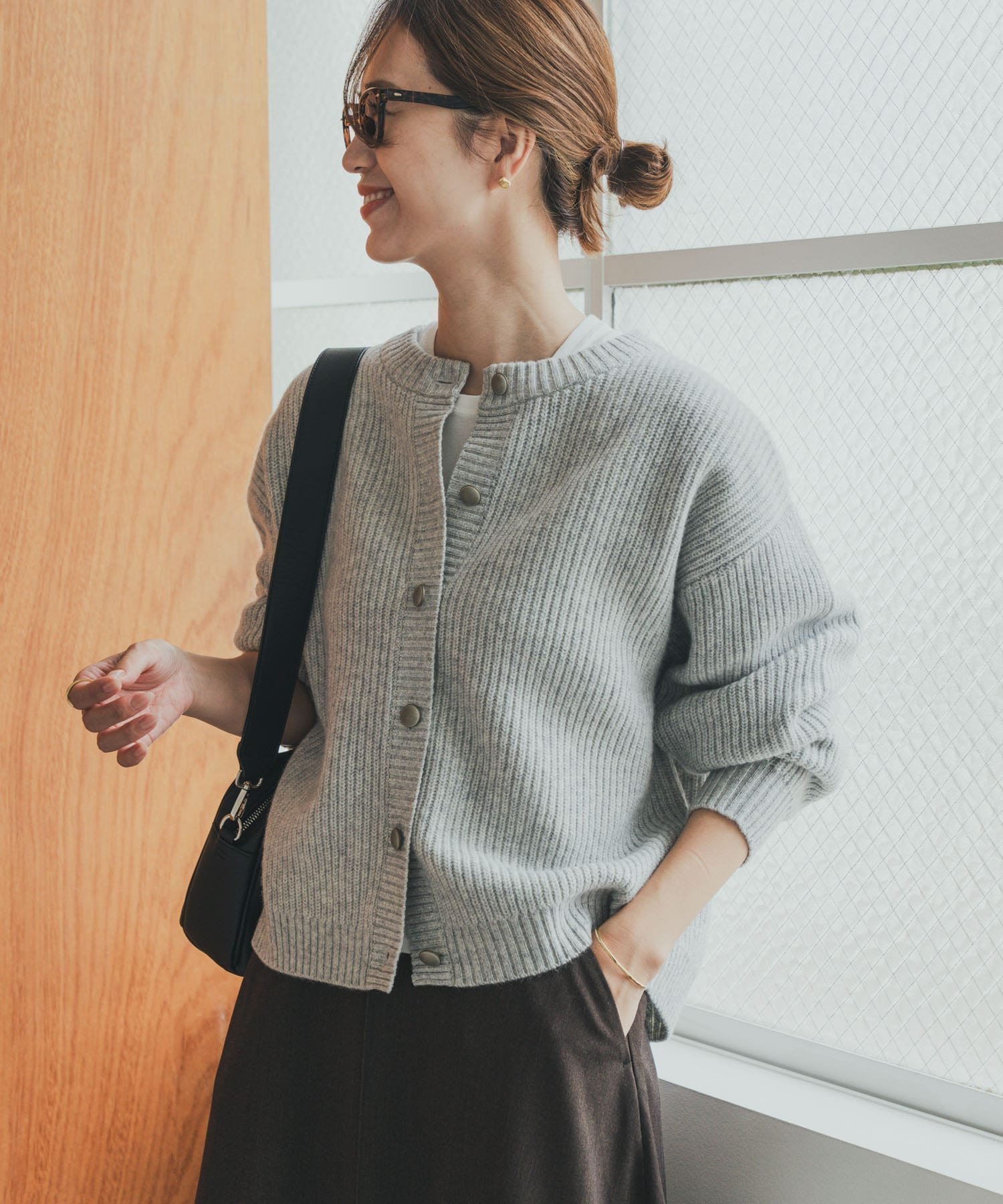 【アーバンリサーチ ドアーズ/URBAN RESEARCH DOORS】のハミルトンウール畦クルーネックカーディガン インテリア・キッズ・メンズ・レディースファッション・服の通販 founy(ファニー) ファッション Fashion レディースファッション Fashion for Women トップス・カットソー Cut & Sew Tops カーディガン・羽織り Layered Style Cardigans アンティーク Antique-Inspired 畦 Ribbed Knit カーディガン Cardigan, Knitwear ショート Short, Short Length シルバー Silver, Metallic Silver シンプル Simple, Minimal ドット Polka Dot, Dot Pattern バランス Balance, Style Balance フロント Front, Front Design ボトム Bottoms, Lower Wear A/W・秋冬 Autumn/Winter 冬 Winter / This Winter エレガント 上品 Elegant 2025年 2025 2025-2026秋冬・A/W Autumn/Winter 2025–26 AW25–26 LIGHT GRAY|ID: prp329100004751831 ipo3291000000034780784