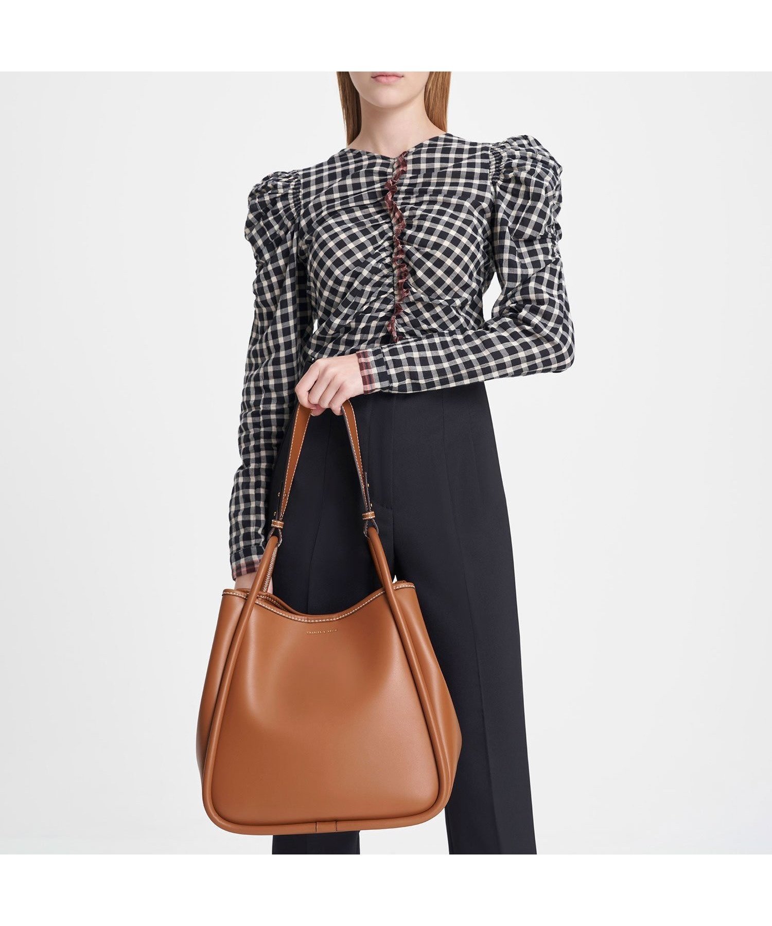 【チャールズ アンド キース/CHARLES & KEITH】のサークルハンドル トートバッグ 【再入荷】(Black) インテリア・キッズ・メンズ・レディースファッション・服の通販 founy(ファニー) ファッション Fashion レディースファッション Fashion for Women バッグ Bags サークル Circle, Round Design シンプル Simple, Minimal トラベル Travel, Travel Gear ビジネス 仕事 通勤 Business / Work / Commuting ベーシック Basic, Essential ポーチ Pouch, Small Case 再入荷 Restock / Back in Stock Cognac|ID: prp329100004751914 ipo3291000000034811785