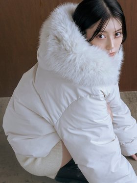 【スナイデル/SNIDEL】の【WEB限定カラーあり】西川フードファーショートダウン 人気、トレンドファッション・服の通販 founy(ファニー) ファッション Fashion レディースファッション Fashion for Women ウェーブ Wavy Pattern 今季 This Season, Current Season 軽量 Lightweight, Ultra Light ショート Short, Short Length ジップ Zip, Zipper ストレート Straight, Straight Cut スマート Smart, Elegant ダウン Down, Puffer ドット Polka Dot, Dot Pattern バランス Balance, Style Balance フロント Front, Front Design ブロック Block, Solid Block Pattern ボトム Bottoms, Lower Wear ポケット Pocket, Pocket Detail ミドル Middle Length, Mid Height 冬 Winter / This Winter おすすめ Recommended / Our Picks |ID:prp329100004752229