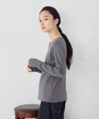 【コムサイズム/COMME CA ISM】の吸湿発熱 クルーネックTシャツ 人気、トレンドファッション・服の通販 founy(ファニー) ファッション Fashion レディースファッション Fashion for Women トップス・カットソー Cut & Sew Tops シャツ・ブラウス・オフィスカジュアル Elegant Blouses & Button-Ups ロングTシャツ・Tシャツ Longline T-Shirts & Tees インナー Innerwear コンパクト Compact, Small Size シンプル Simple, Minimal バランス Balance, Style Balance ヨーク Yoke, Yoke Design 切替 Switching, Contrast Panel thumbnail グレー|ID: prp329100004752347 ipo3291000000034407706