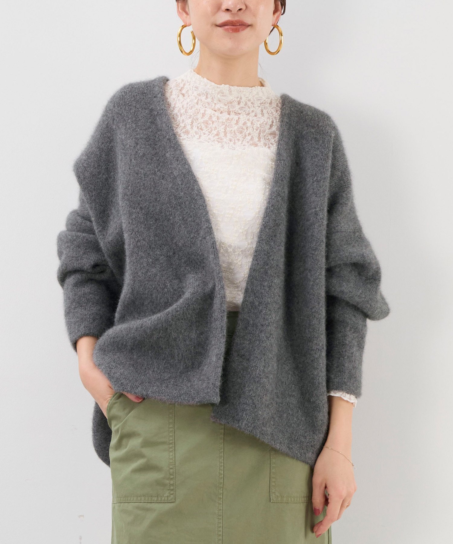 【マイカ ディール/MICA & DEAL】のラクーンデュアルカーディガン インテリア・キッズ・メンズ・レディースファッション・服の通販 founy(ファニー) 　ファッション　Fashion　レディースファッション　Fashion for Women　トップス・カットソー　Cut & Sew Tops　カーディガン・羽織り　Layered Style Cardigans　インナー　Innerwear　ダウン　Down, Puffer　定番　Standard, Basic Item　バランス　Balance, Style Balance　レース　Lace, Lace Fabric　エレガント 上品　Elegant　GRAY|ID: prp329100004752380 ipo3291000000034520147