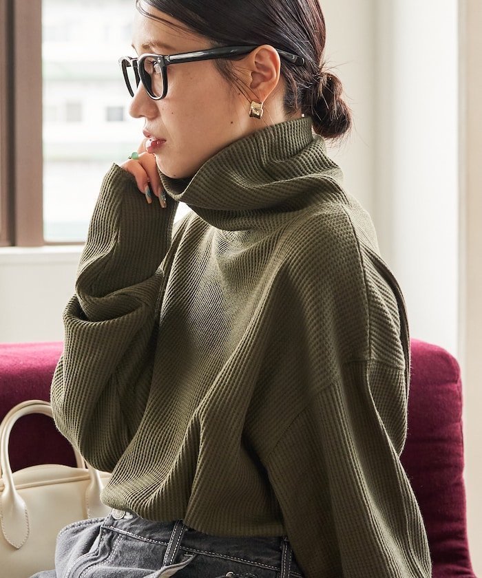 【フリークスストア/FREAK'S STORE】のワッフル タートルネック チュニック プルオーバー【限定展開】 25AW インテリア・キッズ・メンズ・レディースファッション・服の通販 founy(ファニー) ファッション Fashion レディースファッション Fashion for Women トップス・カットソー Cut & Sew Tops カジュアルプルオーバー・ニットトップス Pullovers & Knit Tops / Casual Pullovers タートルネック・ハイネックトップス Turtlenecks & High-Neck Tops ショルダー Shoulder, Shoulder Strap シンプル Simple, Minimal スタンダード Standard, Basic ストレート Straight, Straight Cut スリーブ Sleeve, Long Sleeve / Short Sleeve タートルネック Turtleneck, High Neck チュニック Tunic, Long Top デニム Denim, Jeans Material トレンド Trend, Trending Now ドロップ Drop Shoulder, Dropped Style 定番 Standard, Basic Item 人気 Popular, Best Seller ボトム Bottoms, Lower Wear ラウンド Round, Round Neck ルーズ Loose, Oversized ワイド Wide, Wide Fit ワッフル Waffle, Waffle Knit A/W・秋冬 Autumn/Winter 冬 Winter / This Winter おすすめ Recommended / Our Picks 2025年 2025 2025-2026秋冬・A/W Autumn/Winter 2025–26 AW25–26 オリーブ|ID: prp329100004752387 ipo3291000000035014912