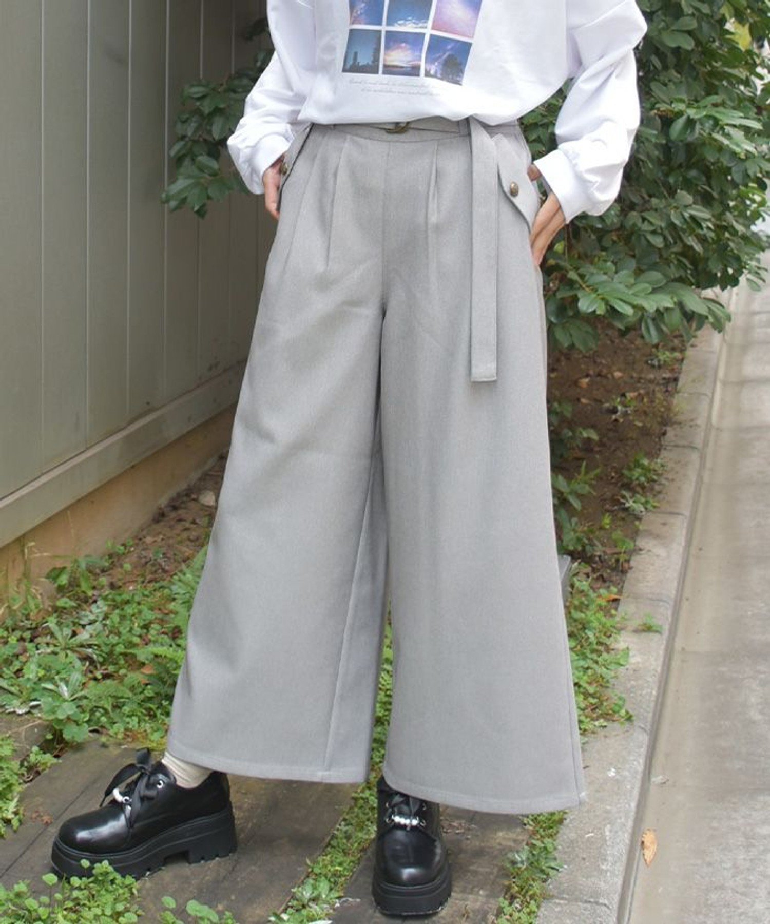 【アクシーズファム/axes femme】のベルト付フラップPKパンツ インテリア・キッズ・メンズ・レディースファッション・服の通販 founy(ファニー)  ファッション Fashion レディースファッション Fashion for Women パンツ Pants & Trousers ベルト&ウエストマーク Belts & Waist Accessories ショート Short, Short Length シンプル Simple, Minimal バランス Balance, Style Balance フラップ Flap, Flap Pocket リラックス Relax, Relaxed Fit ワイド Wide, Wide Fit エレガント 上品 Elegant A/W・秋冬 Autumn/Winter ベージュ|ID: prp329100004753160 ipo3291000000034379146