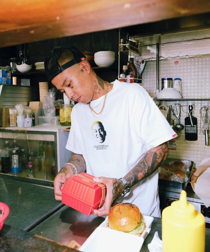 【パルグループ/PAL GROUP】の【WHO S WHO gallery】モニーTEE インテリア・キッズ・メンズ・レディースファッション・服の通販 founy(ファニー) https://founy.com/ ファッション Fashion レディースファッション Fashion for Women おすすめ Recommended / Our Picks フロント Front, Front Design 再入荷 Restock / Back in Stock |ID: prp329100004753246 ipo3291000000034380068