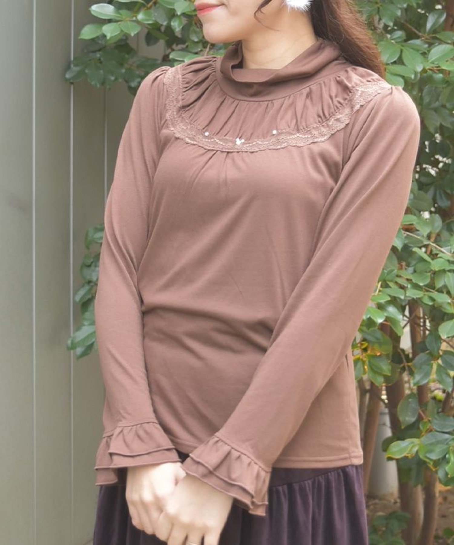 【アクシーズファム/axes femme】のHOTfemmeタートル インテリア・キッズ・メンズ・レディースファッション・服の通販 founy(ファニー) 　ファッション　Fashion　レディースファッション　Fashion for Women　おすすめ　Recommended / Our Picks　カットソー　Cut and Sewn Top　カーディガン　Cardigan, Knitwear　ギャザー　Gathered, Ruffled　スカラップ　Scallop, Scalloped Edge　タートル　Turtleneck, Turtle Collar　タートルネック　Turtleneck, High Neck　パール　Pearl, Pearl Accent　フェミニン　Feminine, Girly　レース　Lace, Lace Fabric　冬　Winter / This Winter　切替　Switching, Contrast Panel　定番　Standard, Basic Item　茶|ID: prp329100004753263 ipo3291000000034963540