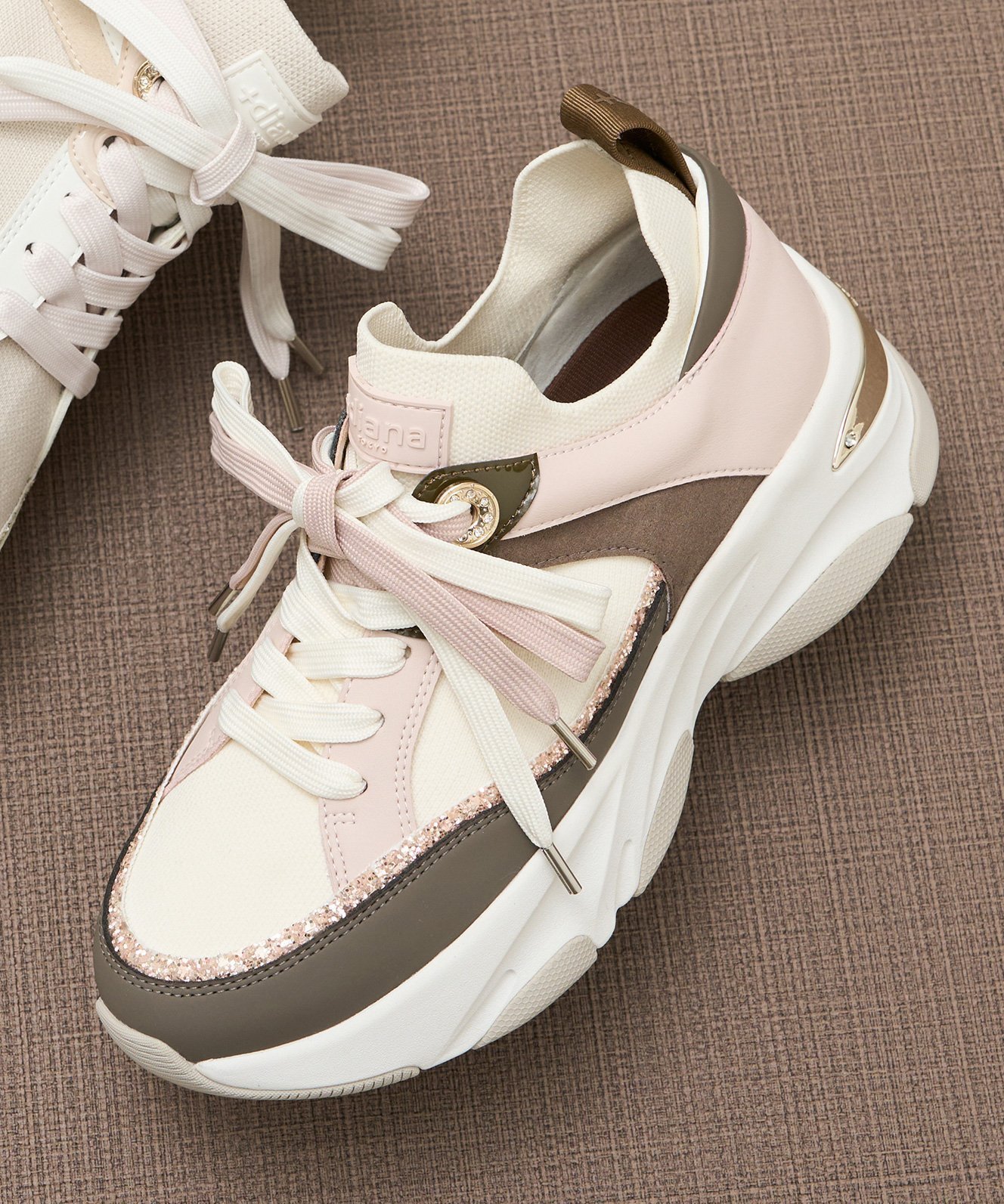 【プラスダイアナ/plus diana】の【撥水加工】リサイクルニットコンビスニーカー インテリア・キッズ・メンズ・レディースファッション・服の通販 founy(ファニー) ファッション Fashion レディースファッション Fashion for Women トップス・カットソー Cut & Sew Tops ニット Knit Tops & Sweaters インソール Shoe Insole クッション Cushion, Throw Pillow コンビ Combo, Combination Style 軽量 Lightweight, Ultra Light シューズ Shoes, Footwear ストーン Stone, Gem-Like スニーカー Sneakers, Trainers スマート Smart, Elegant フィット Fit, Slim Fit フェミニン Feminine, Girly ラバー Rubber, Rubber Sole レース Lace, Lace Fabric 再入荷 Restock / Back in Stock 新作・新入荷 New Arrivals / New In ピンク人工スムース*|ID: prp329100004753459 ipo3291000000034803990