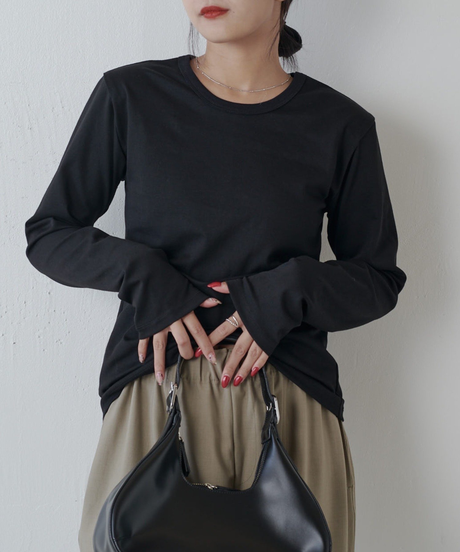 【パルグループ/PAL GROUP】の【Lui s】ショルダーパットロンT インテリア・キッズ・メンズ・レディースファッション・服の通販 founy(ファニー)  ファッション Fashion レディースファッション Fashion for Women トップス・カットソー Cut & Sew Tops ロングTシャツ・Tシャツ Longline T-Shirts & Tees 2025年 2025 2025-2026秋冬・A/W Autumn/Winter 2025–26 AW25–26 なめらか Smooth, Silky Texture コレクション Collection, Seasonal Line シンプル Simple, Minimal スラックス Slacks, Dress Pants デニム Denim, Jeans Material フィット Fit, Slim Fit ボトム Bottoms, Lower Wear ワイド Wide, Wide Fit ブラック|ID: prp329100004753504 ipo3291000000034382598