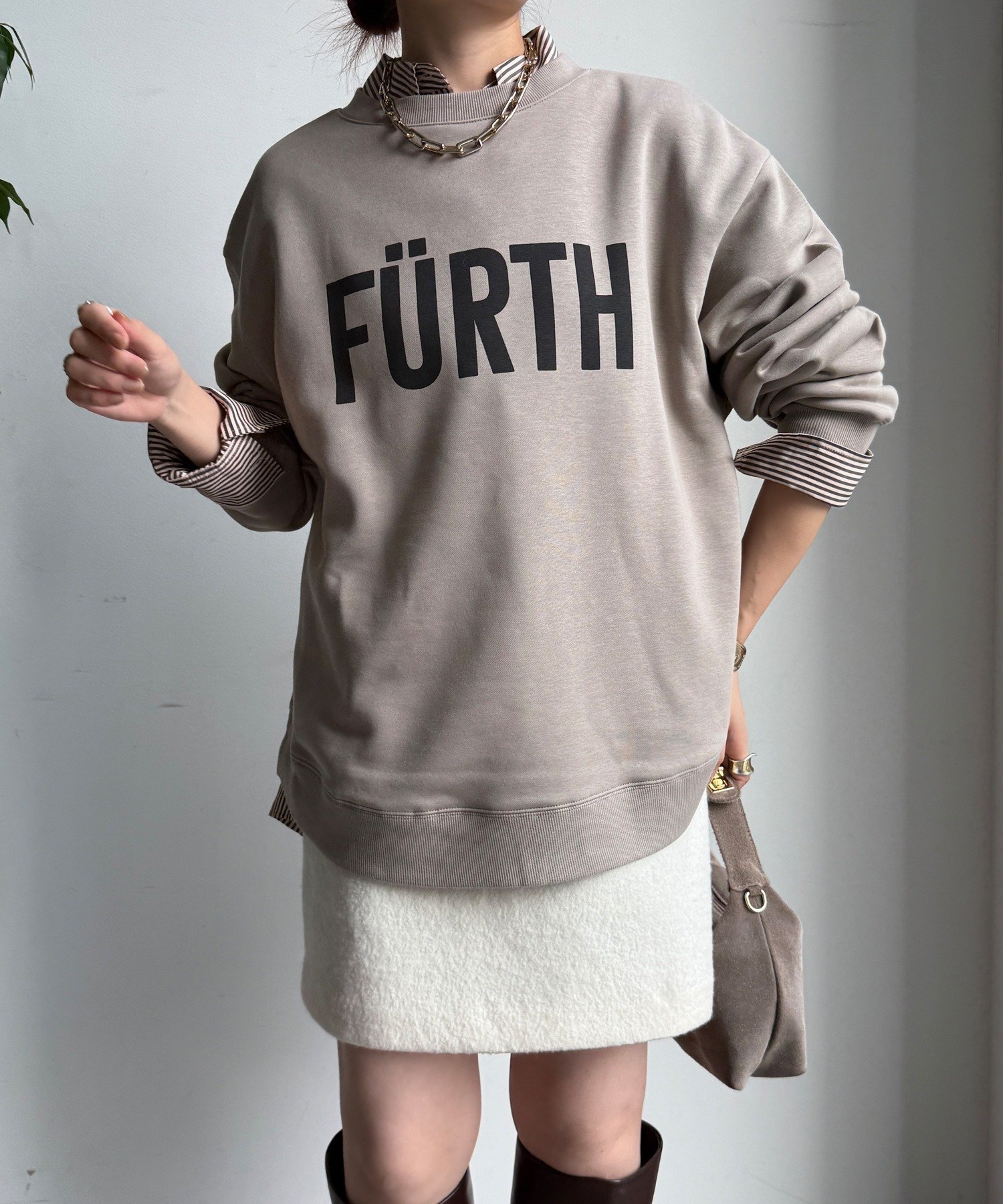 【ドゥドゥ/DouDou】の【WEB限定】裏起毛ヘムラインロゴトップス インテリア・キッズ・メンズ・レディースファッション・服の通販 founy(ファニー) 　ファッション　Fashion　レディースファッション　Fashion for Women　トップス・カットソー　Cut & Sew Tops　シンプル　Simple, Minimal　スマート　Smart, Elegant　A/W・秋冬　Autumn/Winter　冬　Winter / This Winter　再入荷　Restock / Back in Stock　2025年　2025　2025-2026秋冬・A/W　Autumn/Winter 2025–26 AW25–26　ベージュ|ID: prp329100004753749 ipo3291000000034543537