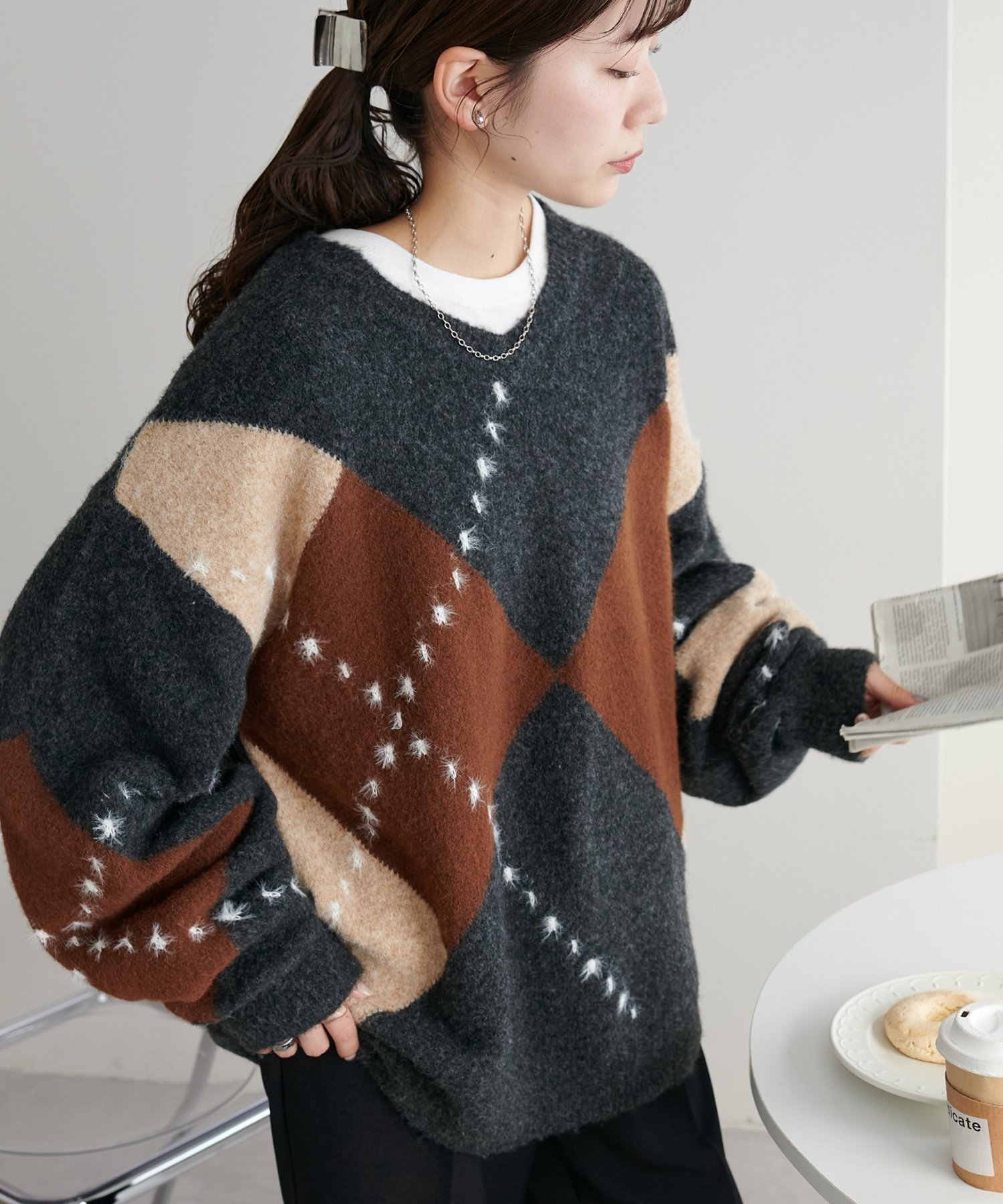 【ディスコート/Discoat】の【WEB限定】アーガイルVネックニット《ユニセックス》 インテリア・キッズ・メンズ・レディースファッション・服の通販 founy(ファニー)  ファッション Fashion レディースファッション Fashion for Women トップス・カットソー Cut & Sew Tops ニット Knit Tops & Sweaters Vネックトップス V-Neck Tops / V-Cut Neckline Shirts ベーシック Basic, Essential チャコールグレー|ID: prp329100004753852 ipo3291000000034385578