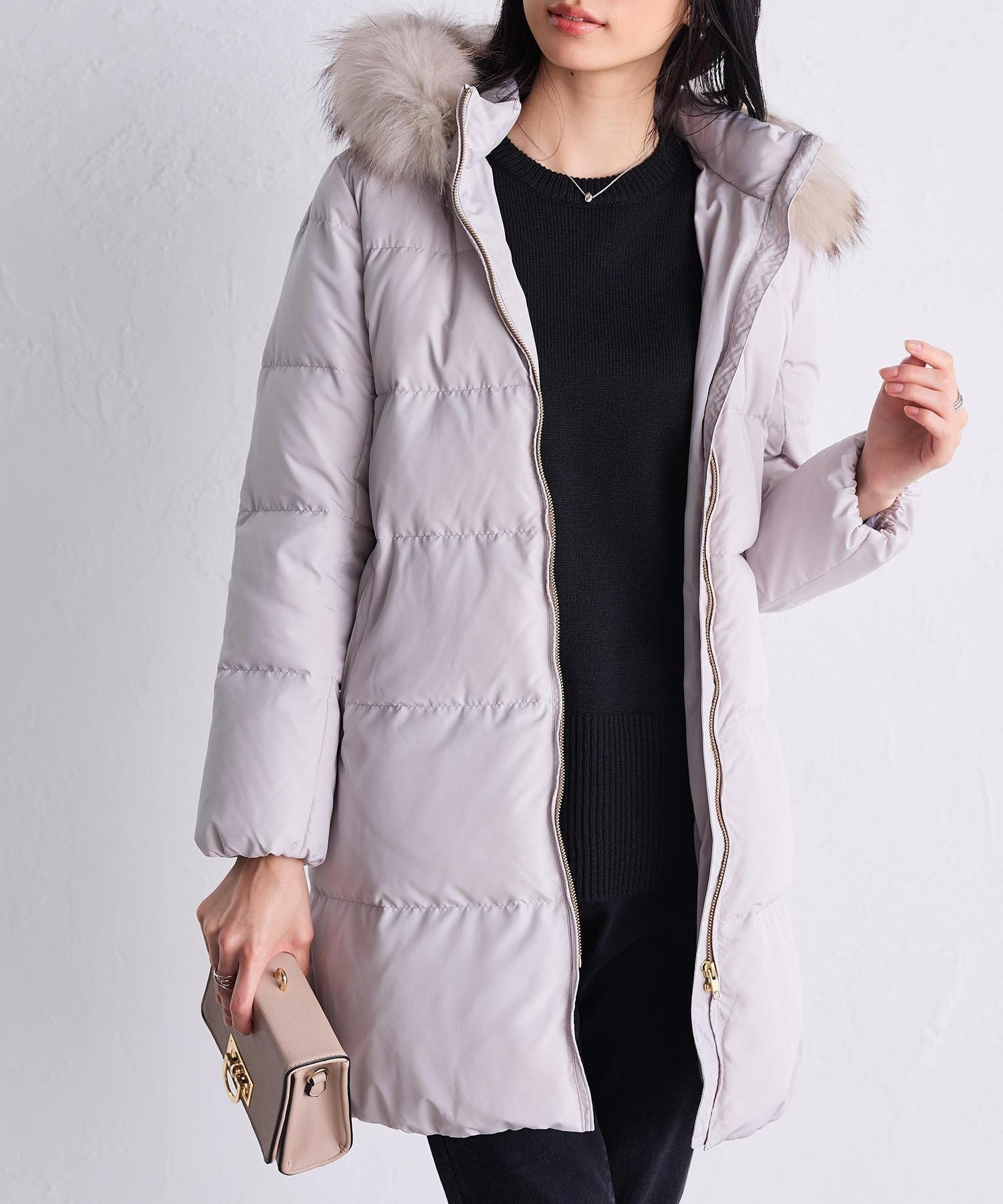 【ラナン/Ranan】のリアルファー付ダウンコート インテリア・キッズ・メンズ・レディースファッション・服の通販 founy(ファニー) 　ファッション　Fashion　レディースファッション　Fashion for Women　アウター　Coat / Outerwear Collection　コート・ロングコート・ピーコート　Long Coats, Peacoats & More　ダウンジャケット・軽量ダウン　Warm & Lightweight Down Jackets　エレガント 上品　Elegant　ダウン　Down, Puffer　バランス　Balance, Style Balance　リアル　Real, Realistic　定番　Standard, Basic Item　アイスグレー|ID: prp329100004753853 ipo3291000000034600362