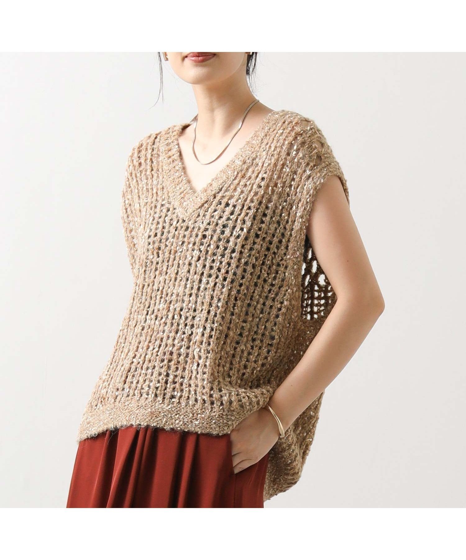 【グレディブリリアン/Gready Brilliant】のGready Brilliant/2_モヘア混ラメVベスト インテリア・キッズ・メンズ・レディースファッション・服の通販 founy(ファニー)  ファッション Fashion レディースファッション Fashion for Women アウター Coat / Outerwear Collection トップス・カットソー Cut & Sew Tops ベスト&ジレ / 重ね着スタイル Vests & Gilets バランス Balance, Style Balance ベスト Vest, Waistcoat ボトム Bottoms, Lower Wear リボン Ribbon, Bow ロング Long, Long-Length 透かし Cut-Out, Lacework CAM|ID: prp329100004753859 ipo3291000000034385649