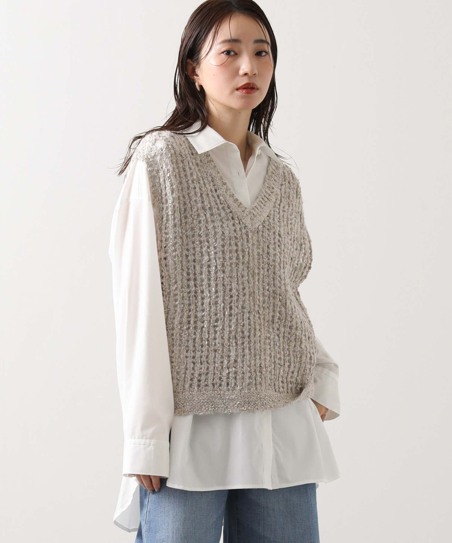 【グレディブリリアン/Gready Brilliant】のGready Brilliant/2_モヘア混ラメVベスト インテリア・キッズ・メンズ・レディースファッション・服の通販 founy(ファニー)  ファッション Fashion レディースファッション Fashion for Women アウター Coat / Outerwear Collection トップス・カットソー Cut & Sew Tops ベスト&ジレ / 重ね着スタイル Vests & Gilets バランス Balance, Style Balance ベスト Vest, Waistcoat ボトム Bottoms, Lower Wear リボン Ribbon, Bow ロング Long, Long-Length 透かし Cut-Out, Lacework GRJ|ID: prp329100004753859 ipo3291000000034385650