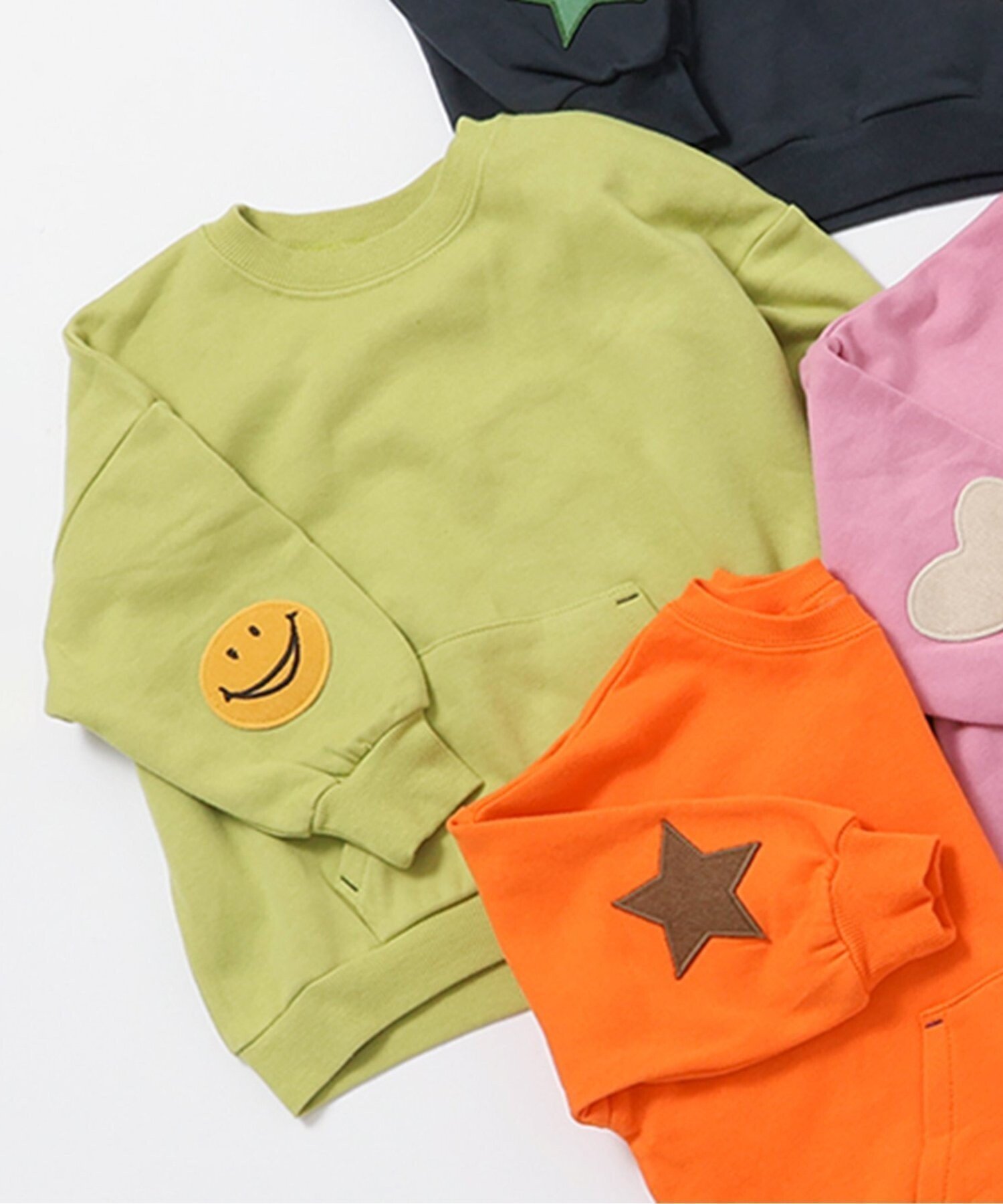 【エフオー オンラインストア/F.O.Online Store / KIDS】の【リンク】イロイロパッチトレーナー インテリア・キッズ・メンズ・レディースファッション・服の通販 founy(ファニー) ファッション Fashion キッズファッション Fashion for Kids トレーナー Sweatshirt, Trainer ベビー Baby, Babywear ポケット Pocket, Pocket Detail ワンポイント One Point, Statement Accent 人気 Popular, Best Seller A/W・秋冬 Autumn/Winter ライム|ID: prp329100004754382 ipo3291000000034636319